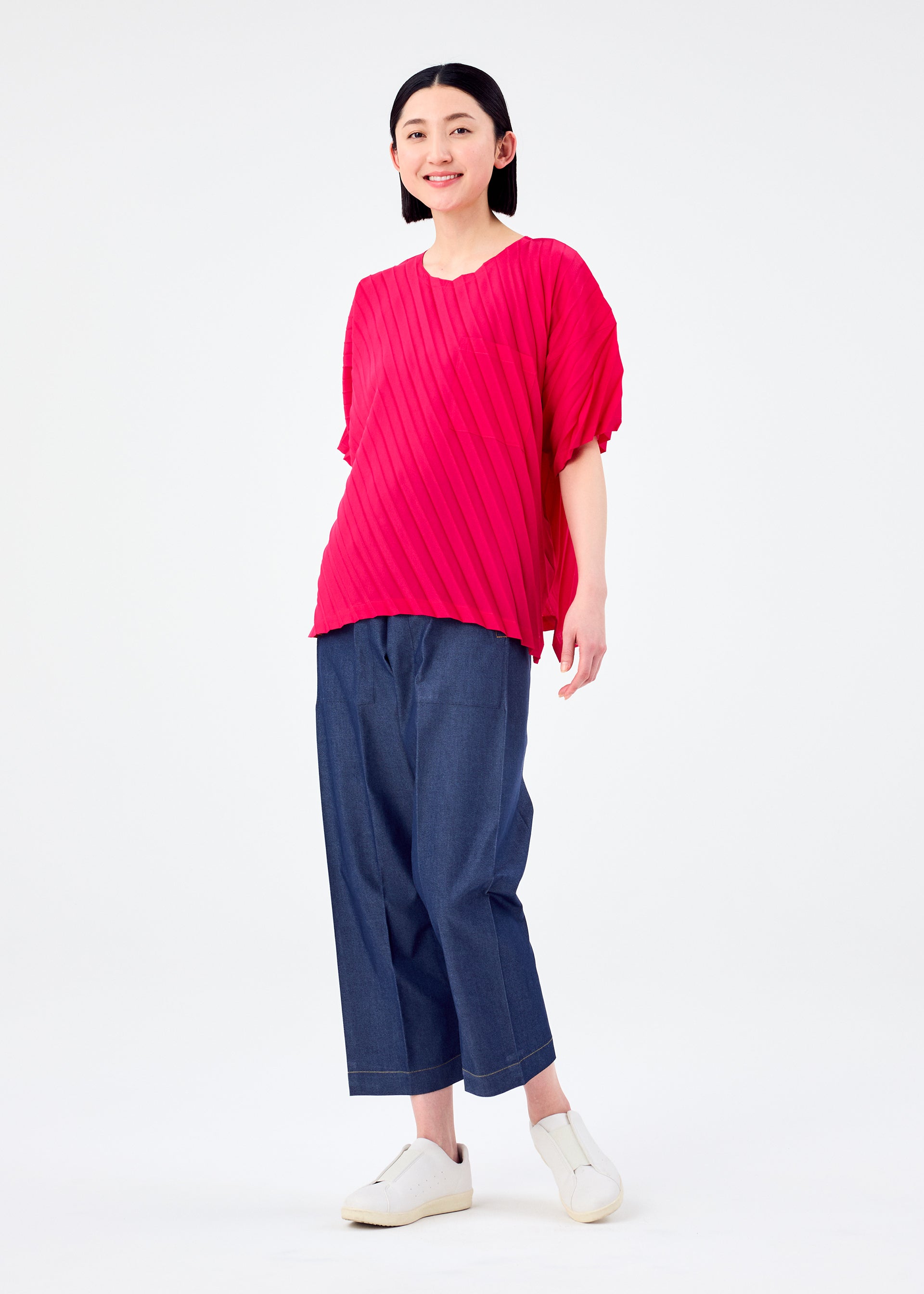 ANGLE PLEATS SHIRT