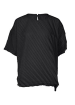 ANGLE PLEATS SHIRT