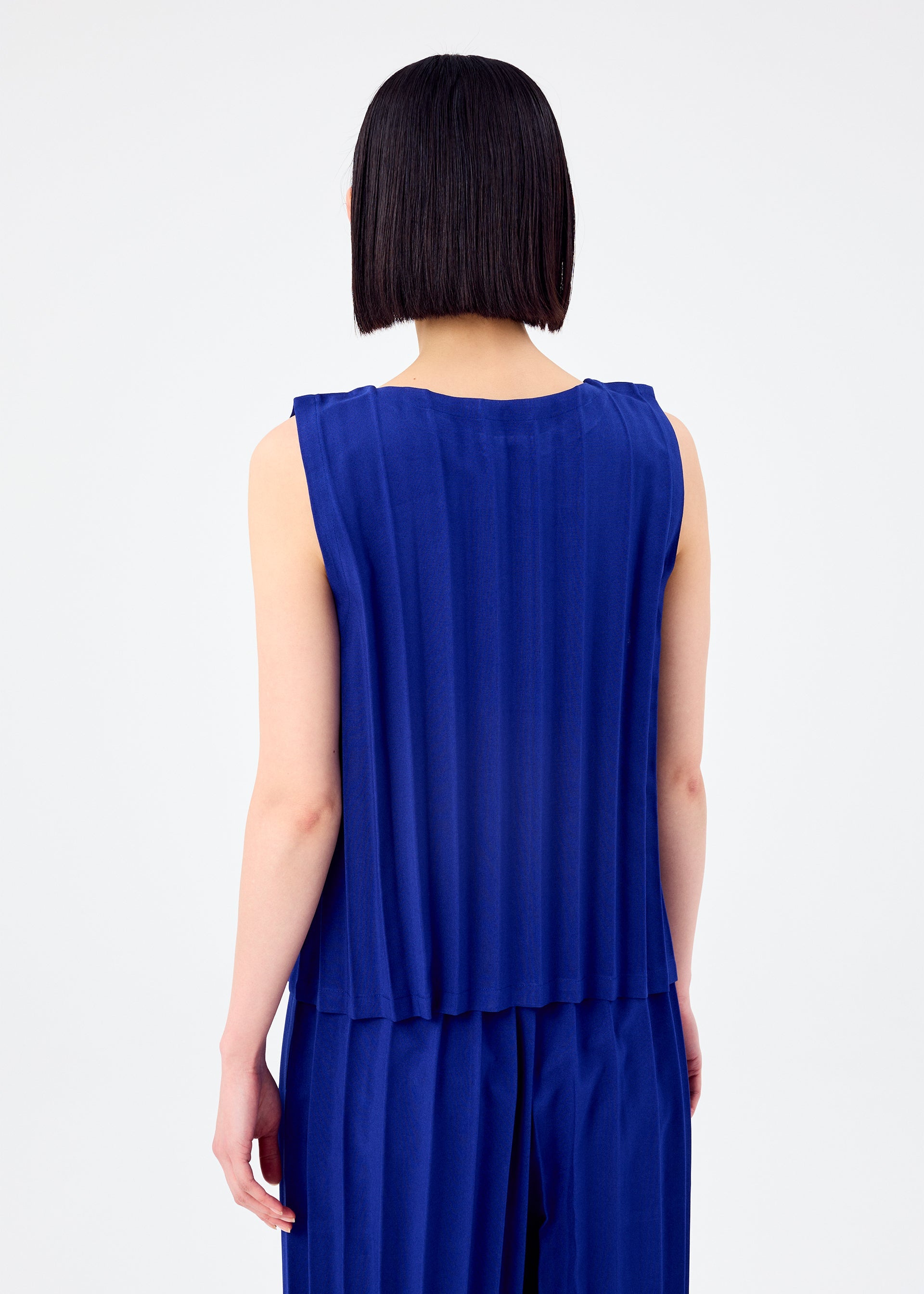 RIPPLE PLEATS