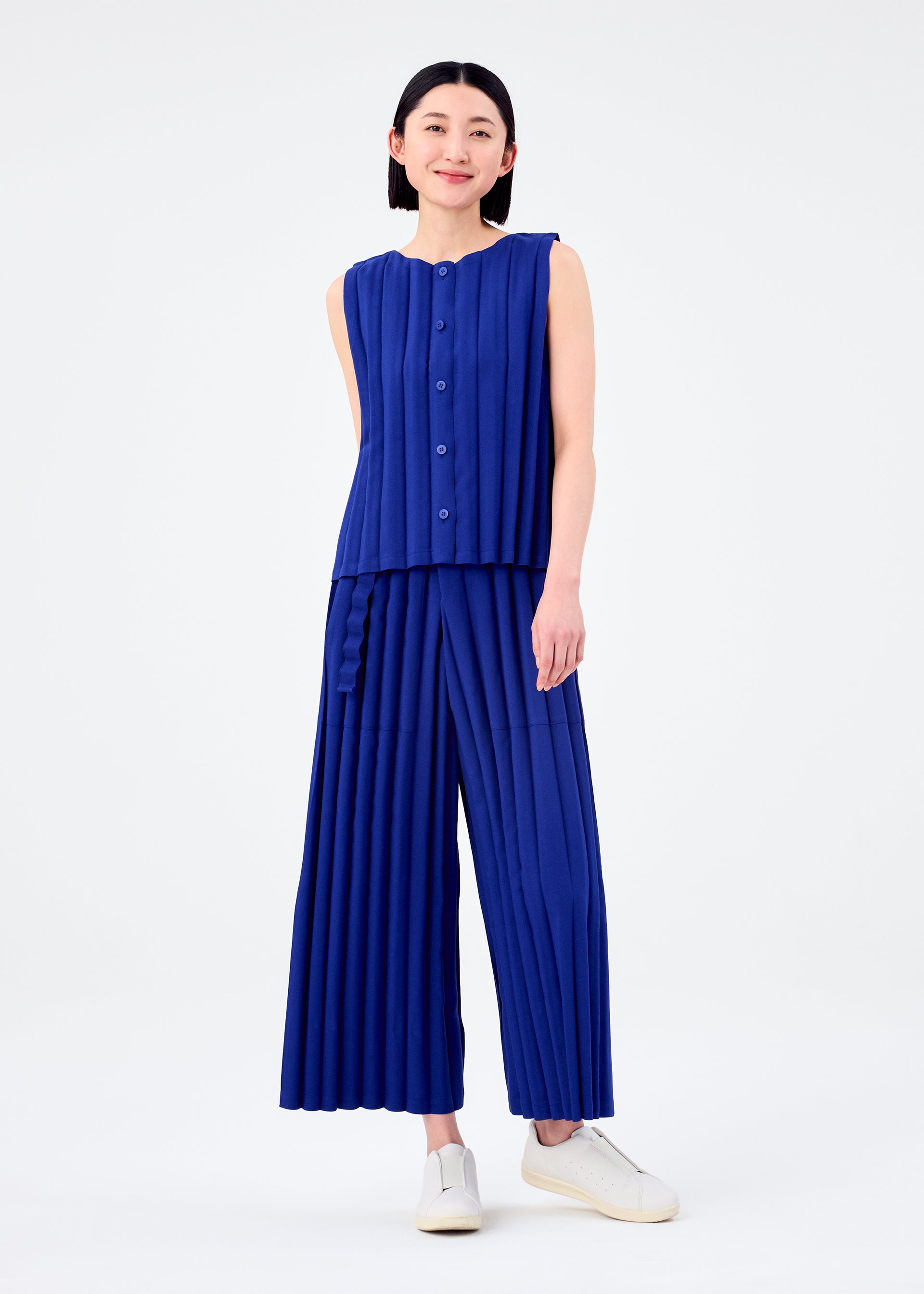 RIPPLE PLEATS
