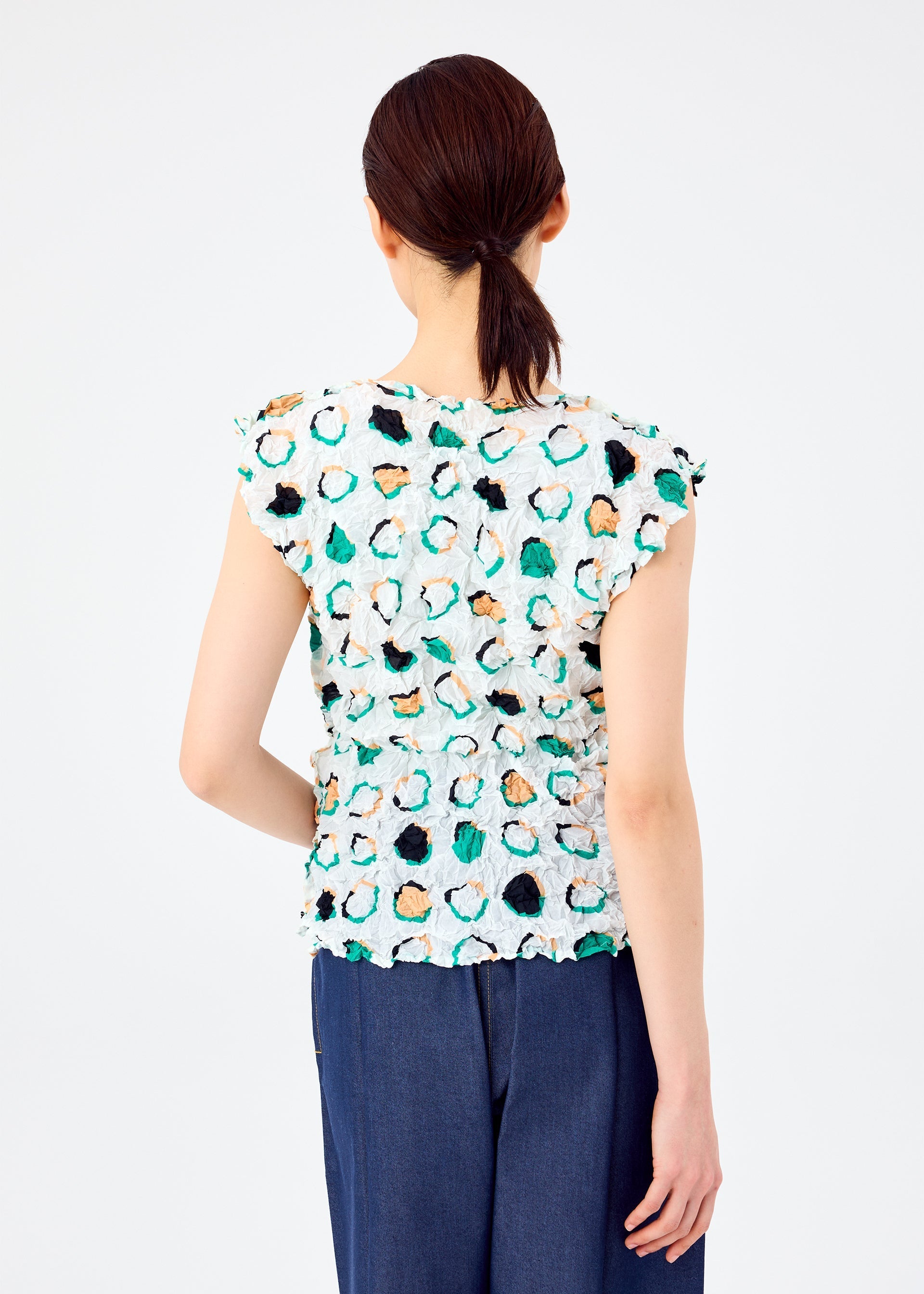 TIME CIRCLE MERINGUE TOP