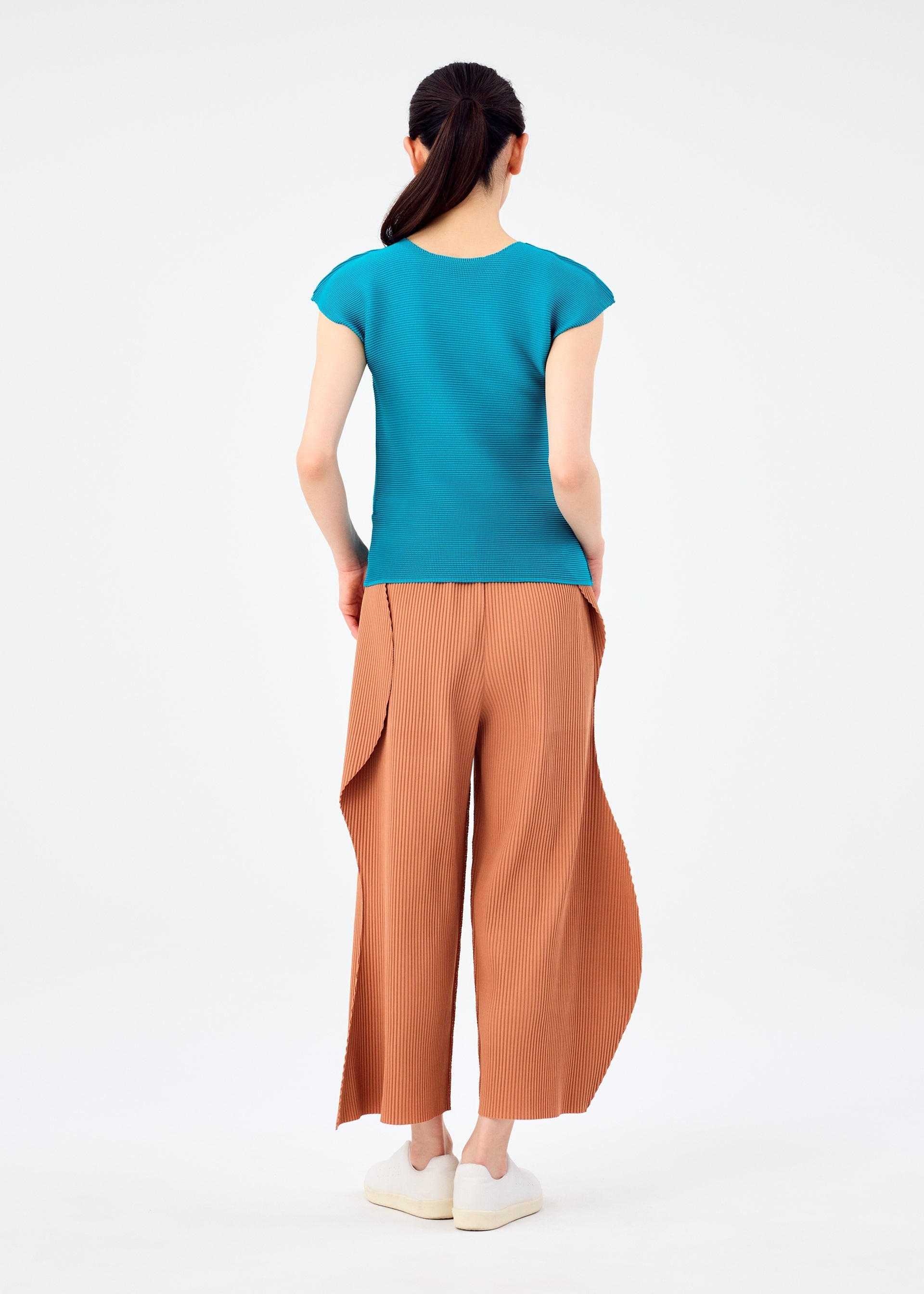 FINE KNIT PLEATS BOTTOM 1
