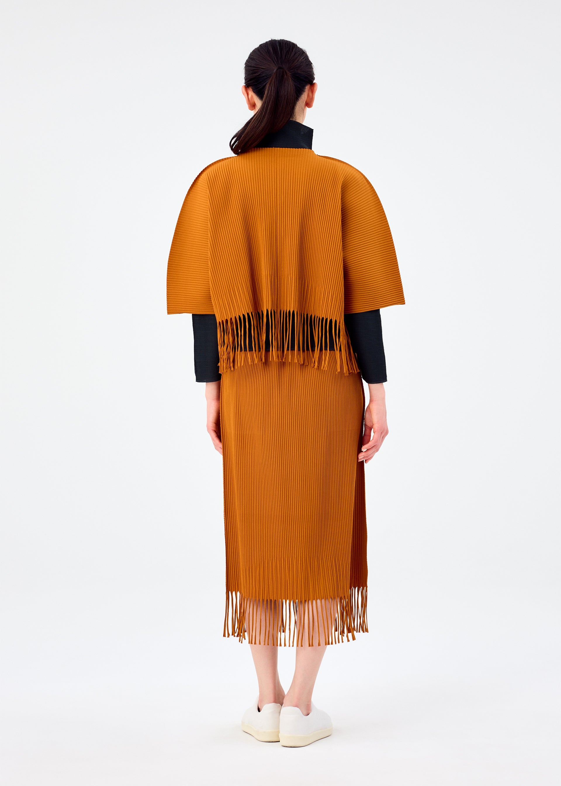 FRINGE PLEATS