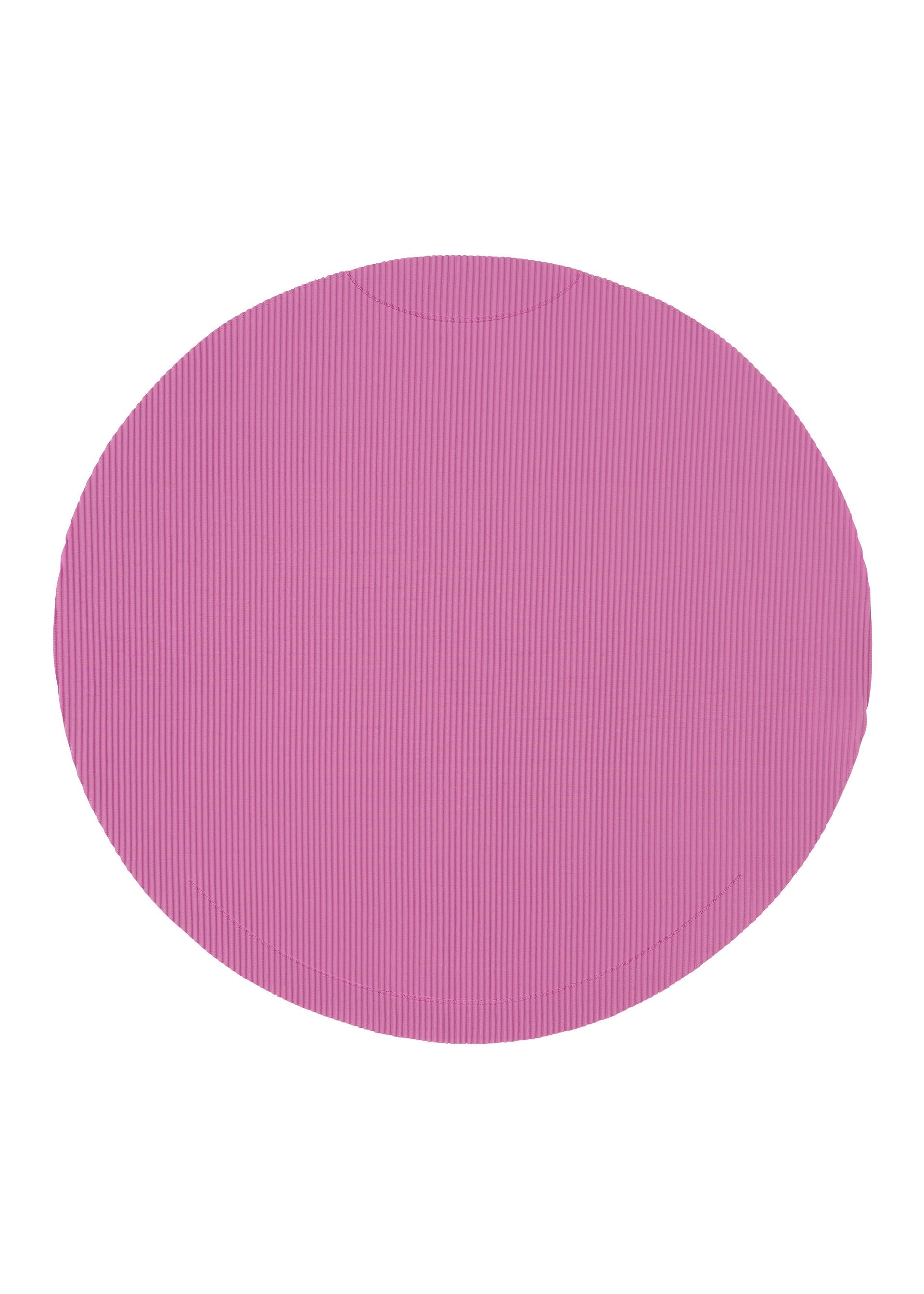 CIRCLE PLEATS