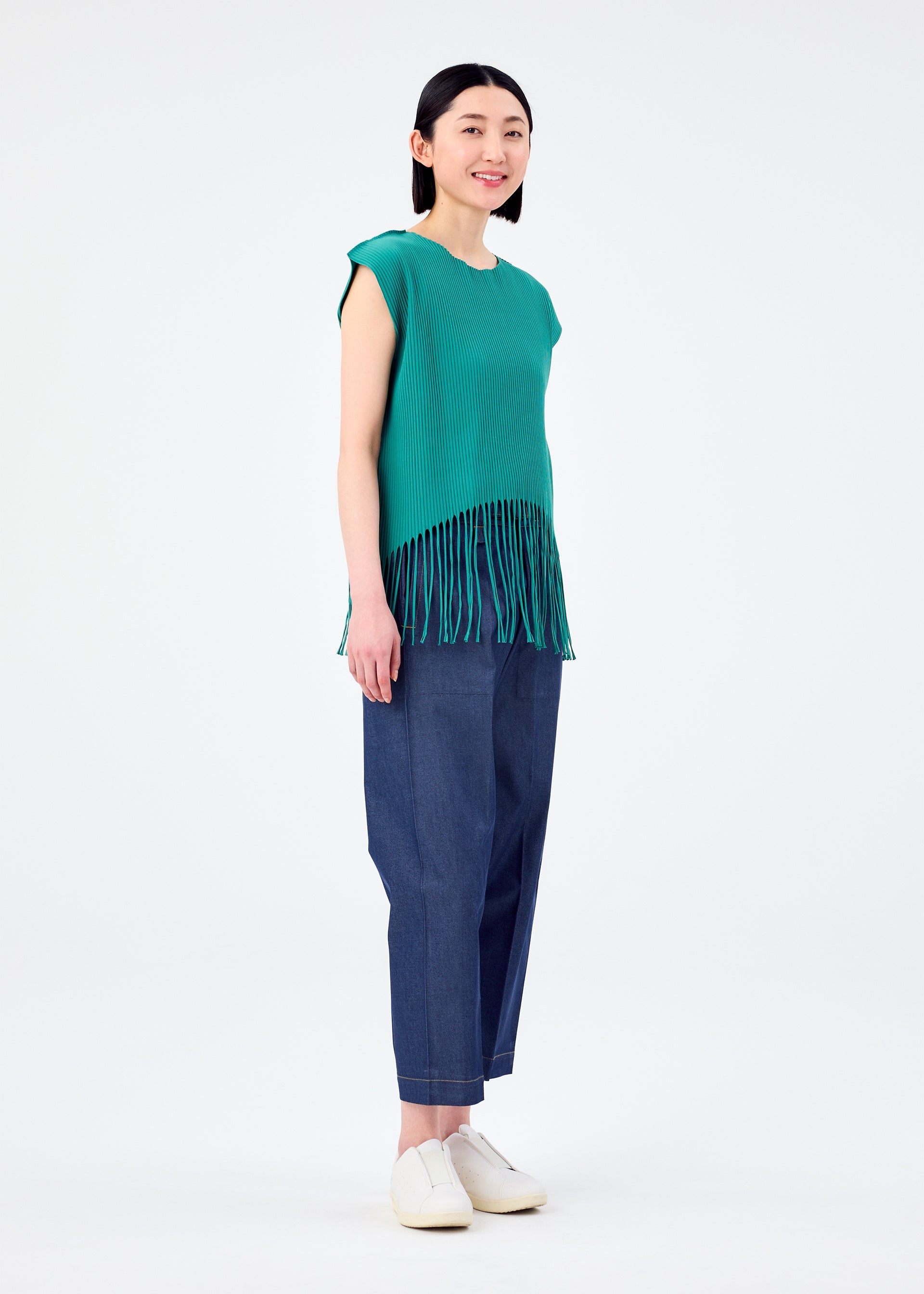 FRINGE PLEATS