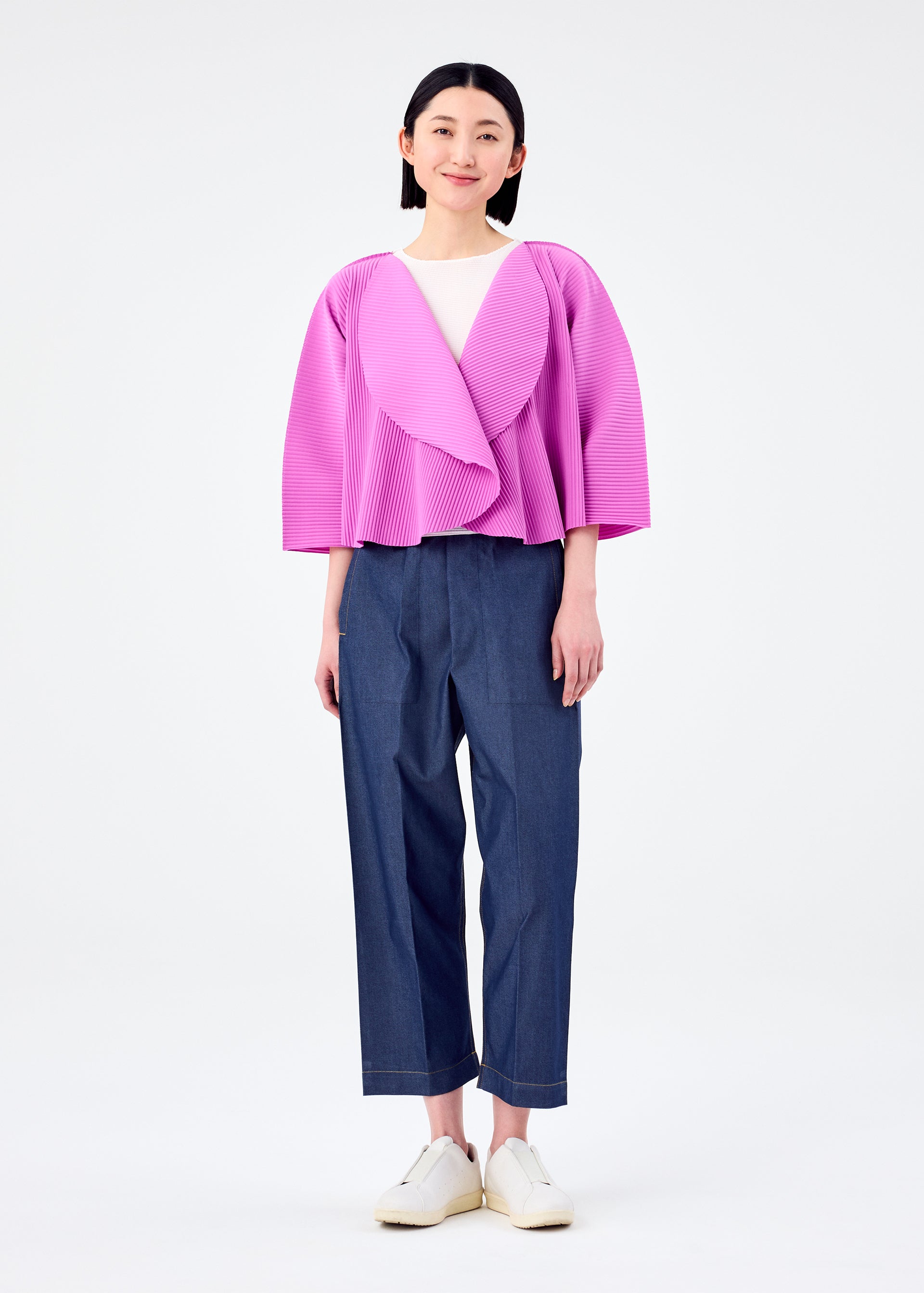 CIRCLE PLEATS