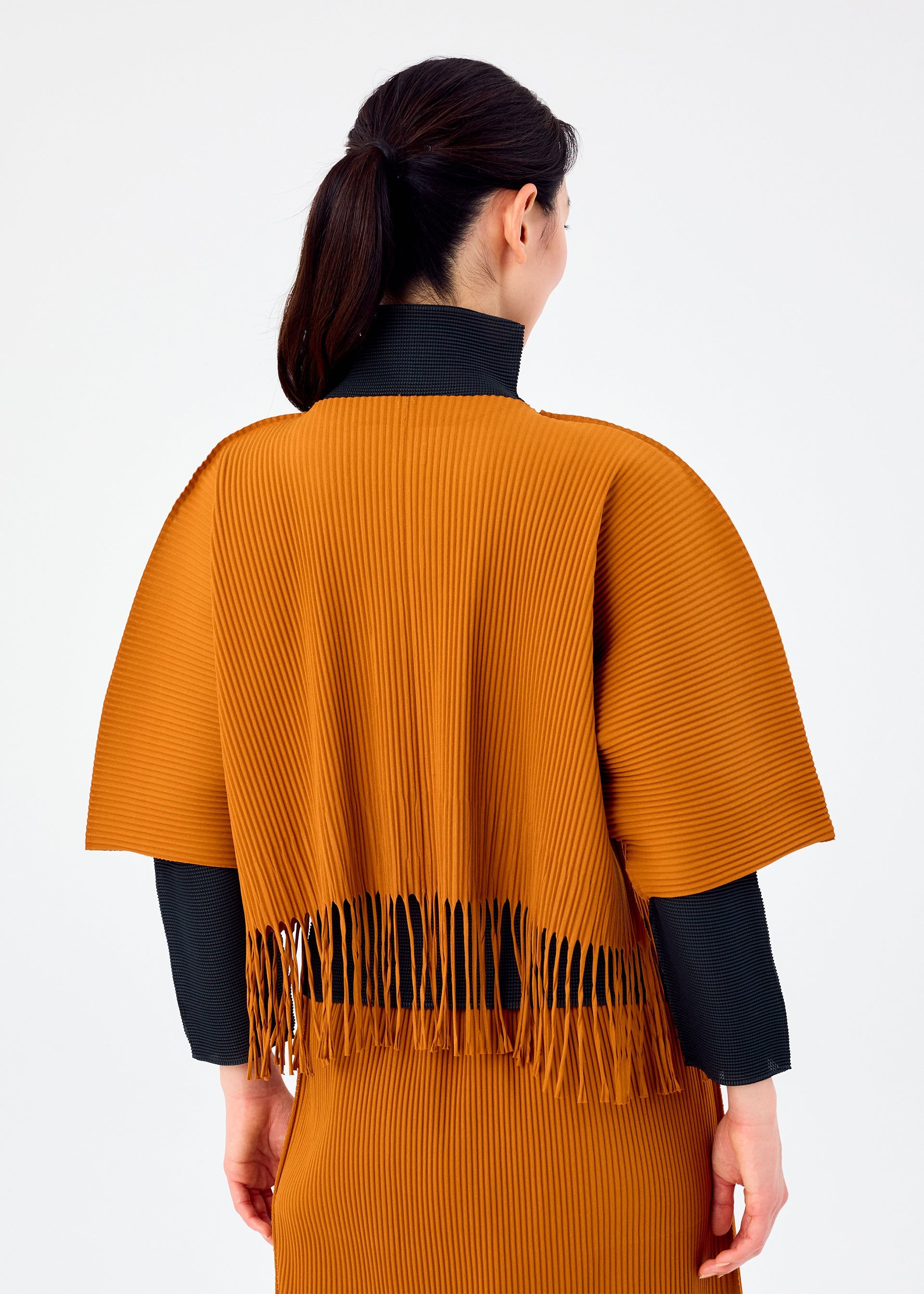 FRINGE PLEATS
