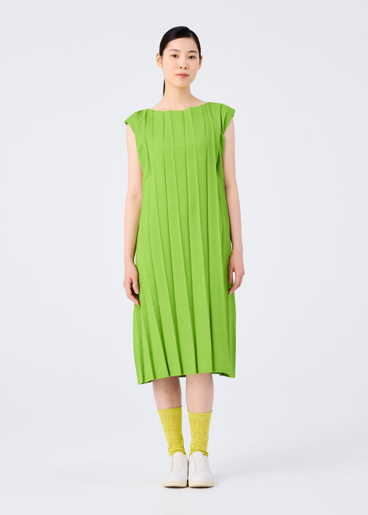 CROSS PLEATS view 2