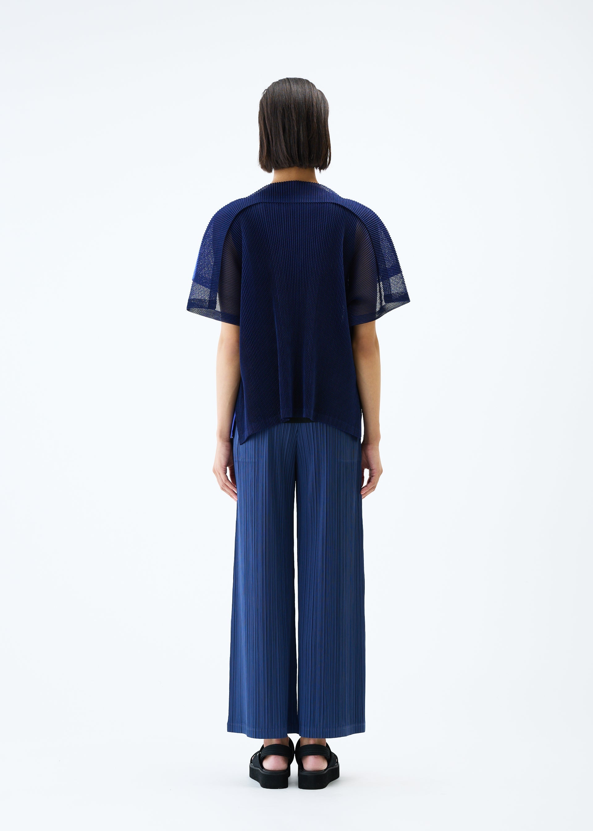 SHEER SQUARE