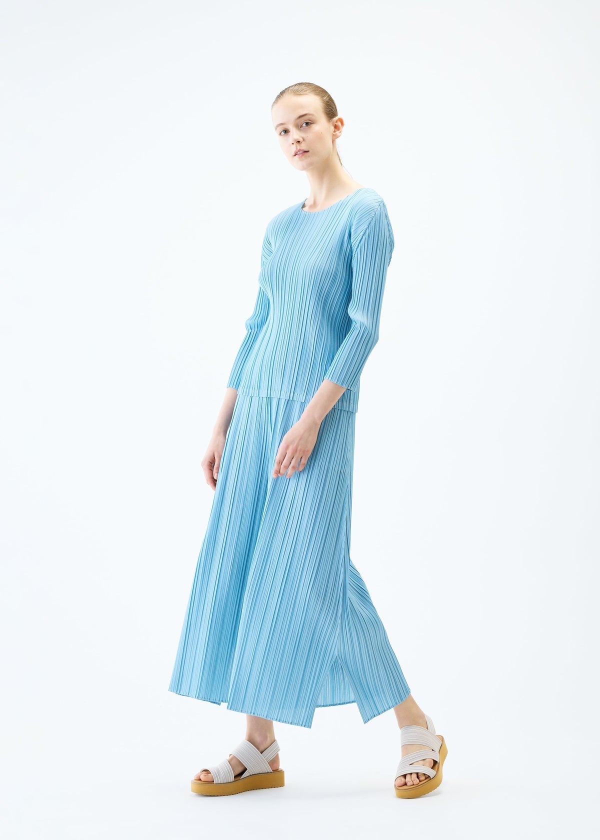 MELLOW PLEATS view 9 of 9