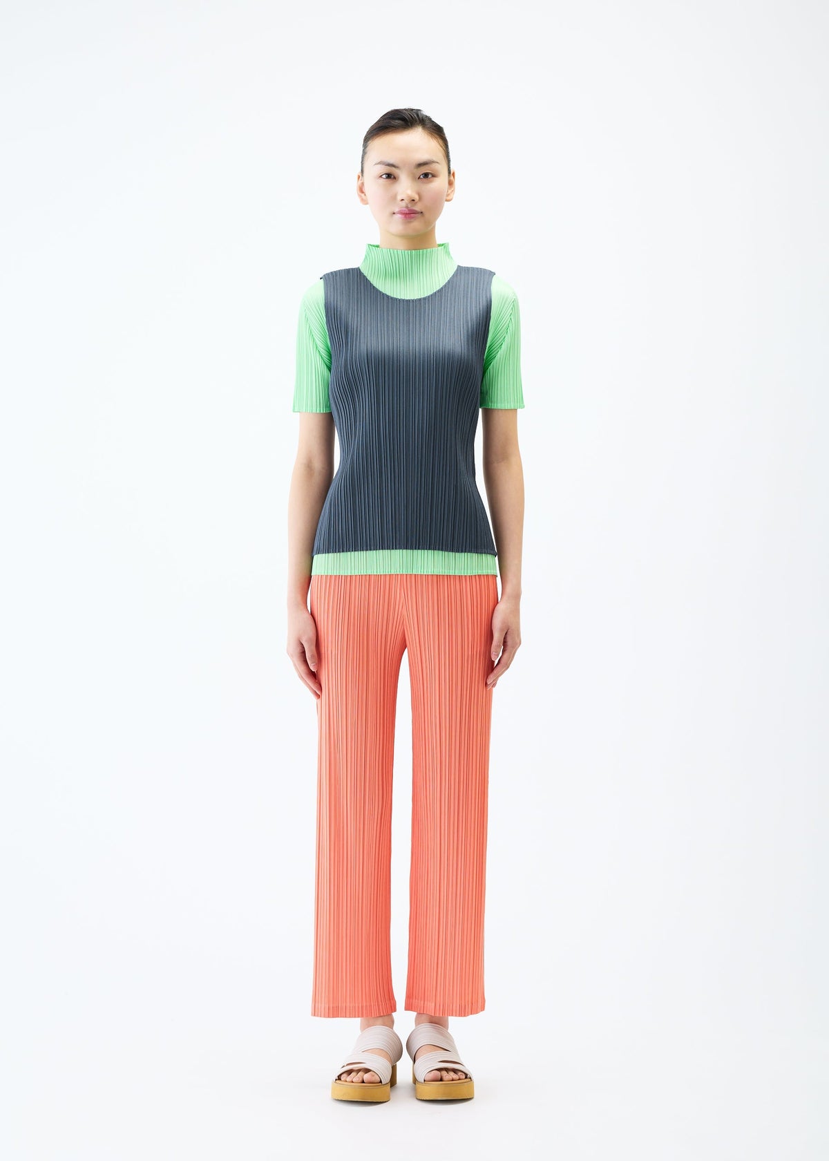MONTHLY COLORS : MAY view 7 of 9