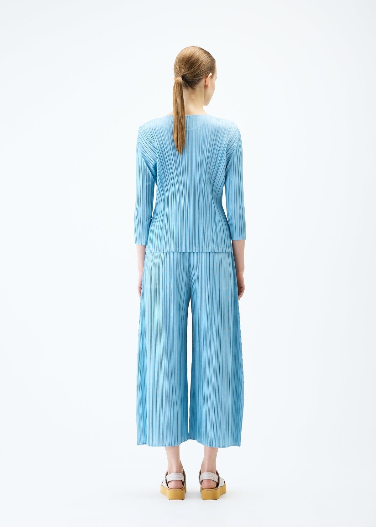 MELLOW PLEATS view 7 of 7