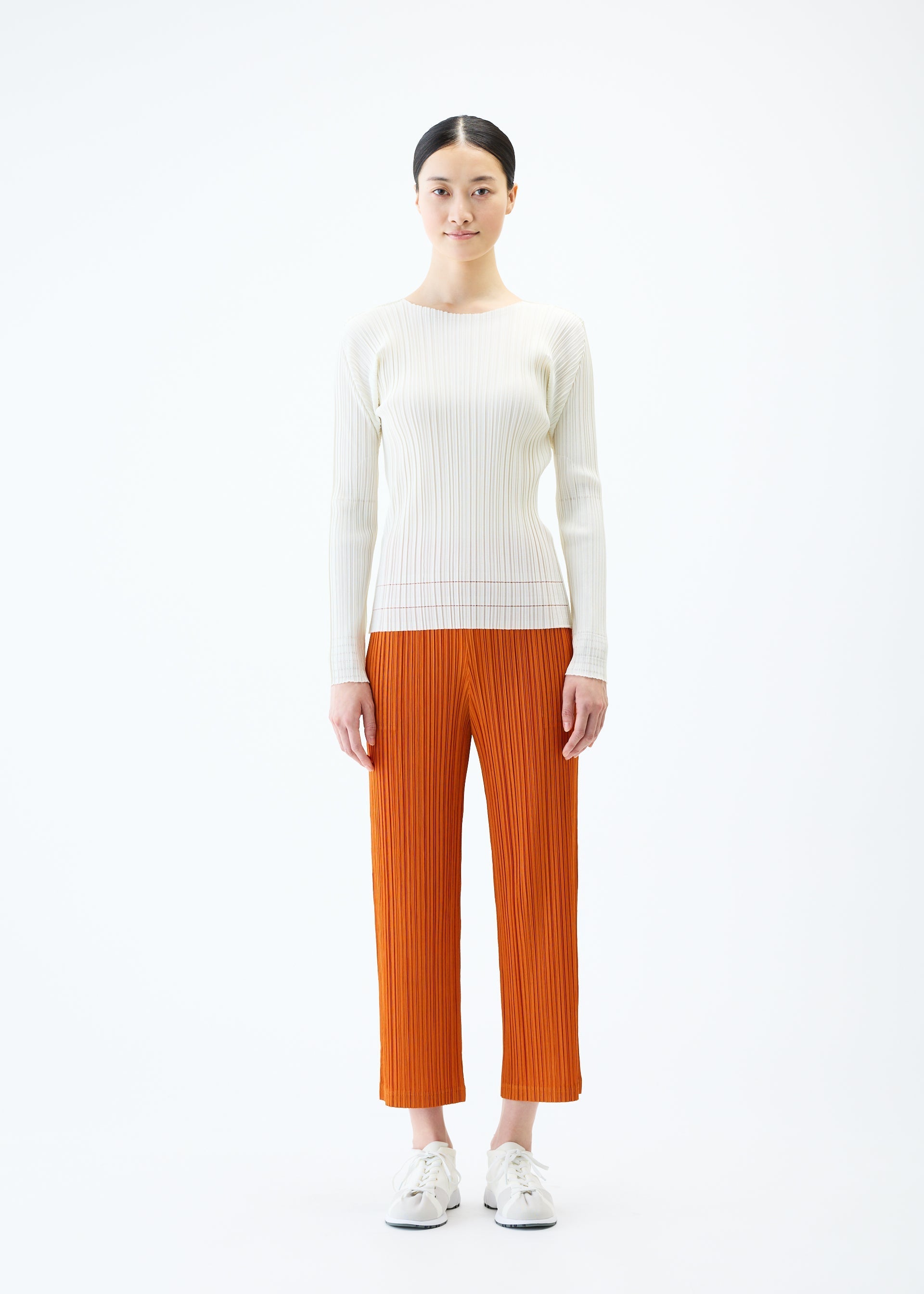 Zoomed view SOFT PLEATS