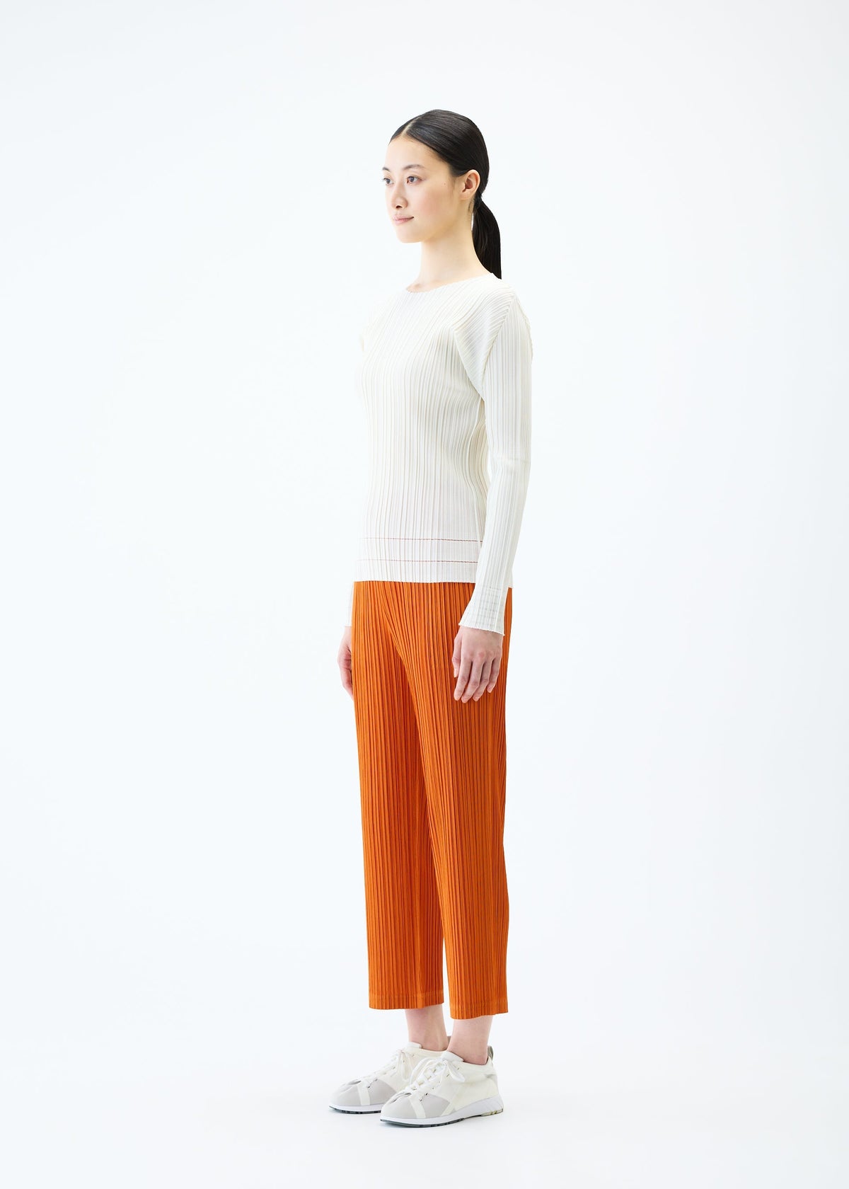SOFT PLEATS view 6 of 7