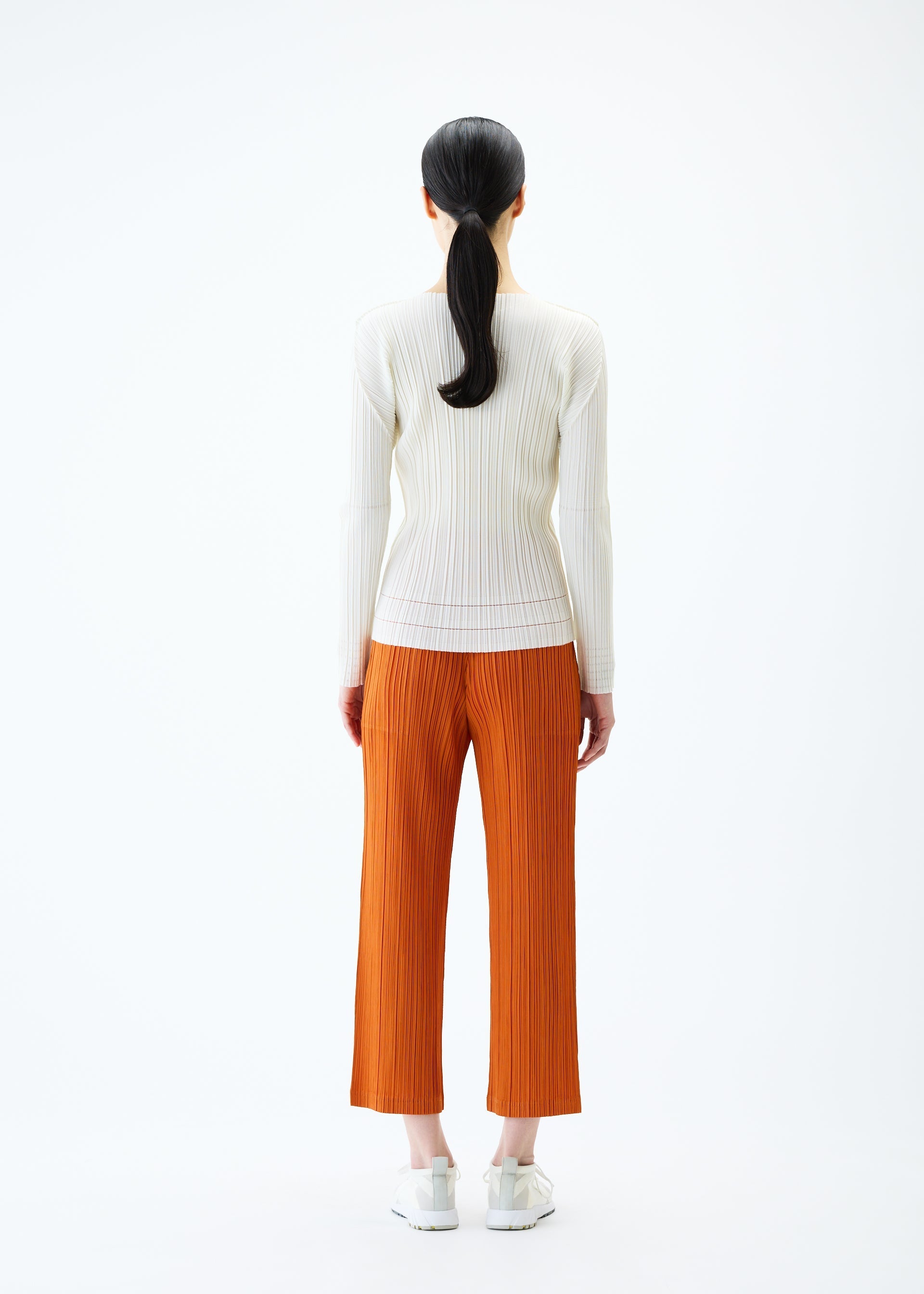 Zoomed view SOFT PLEATS