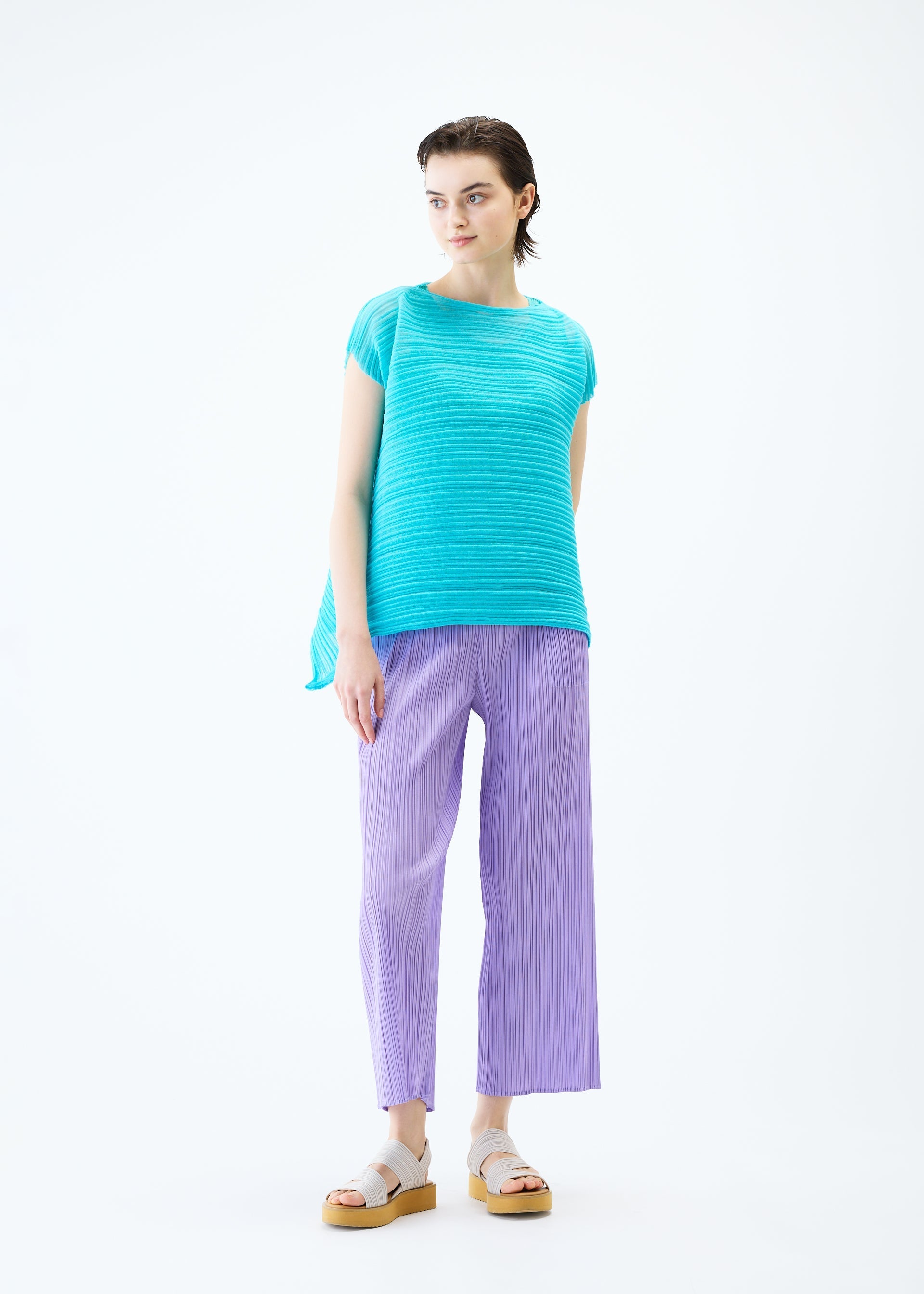 Zoomed view SHEER BOUNCE KNIT