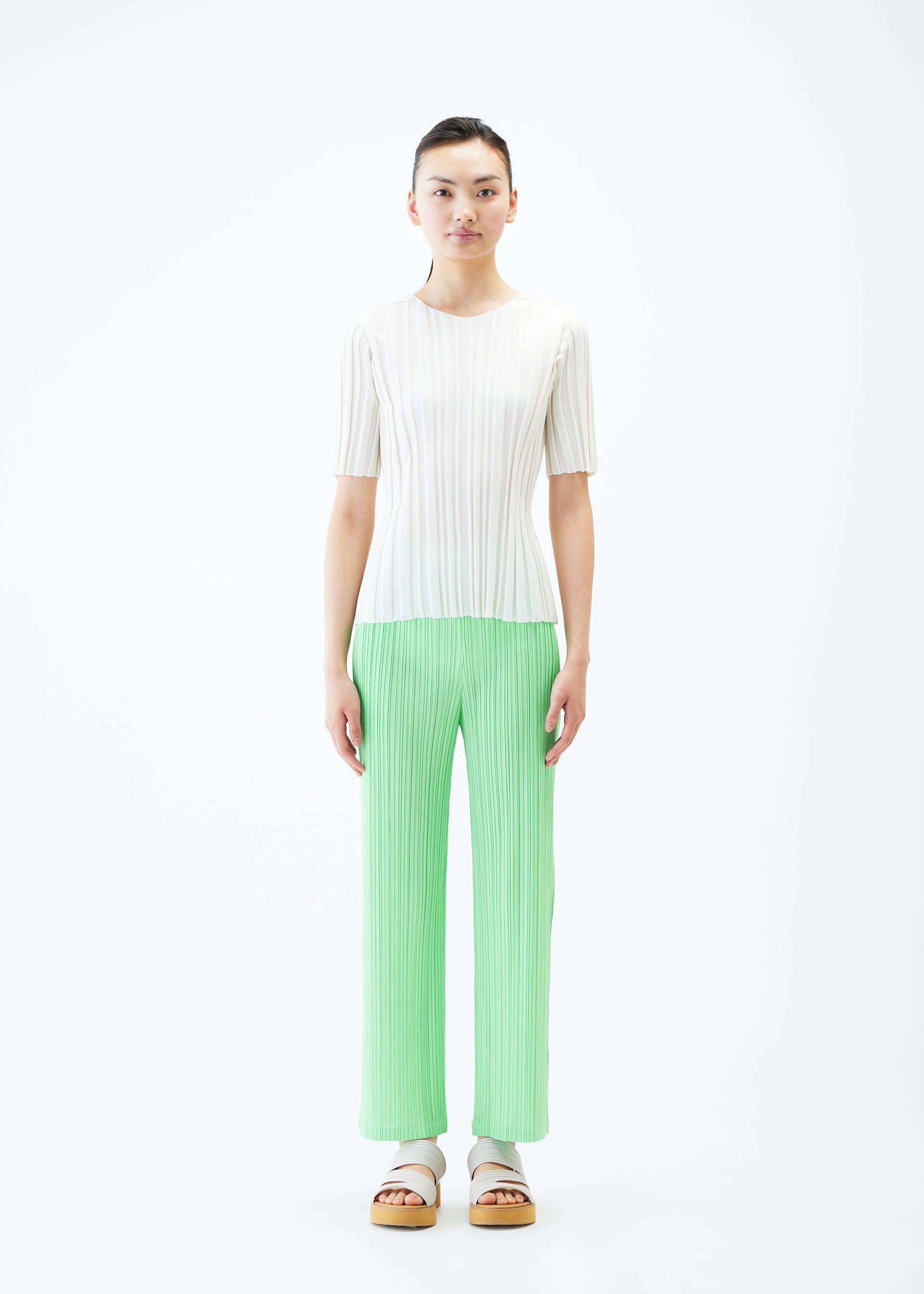 Zoomed view RIB KNIT