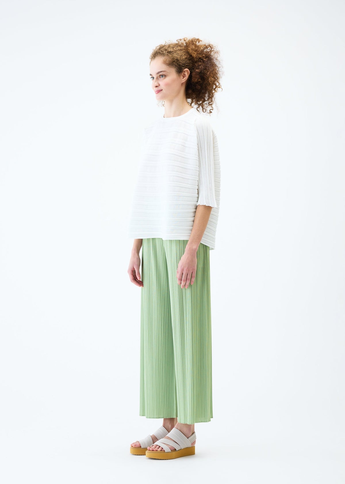 STEP KNIT view 6 of 8