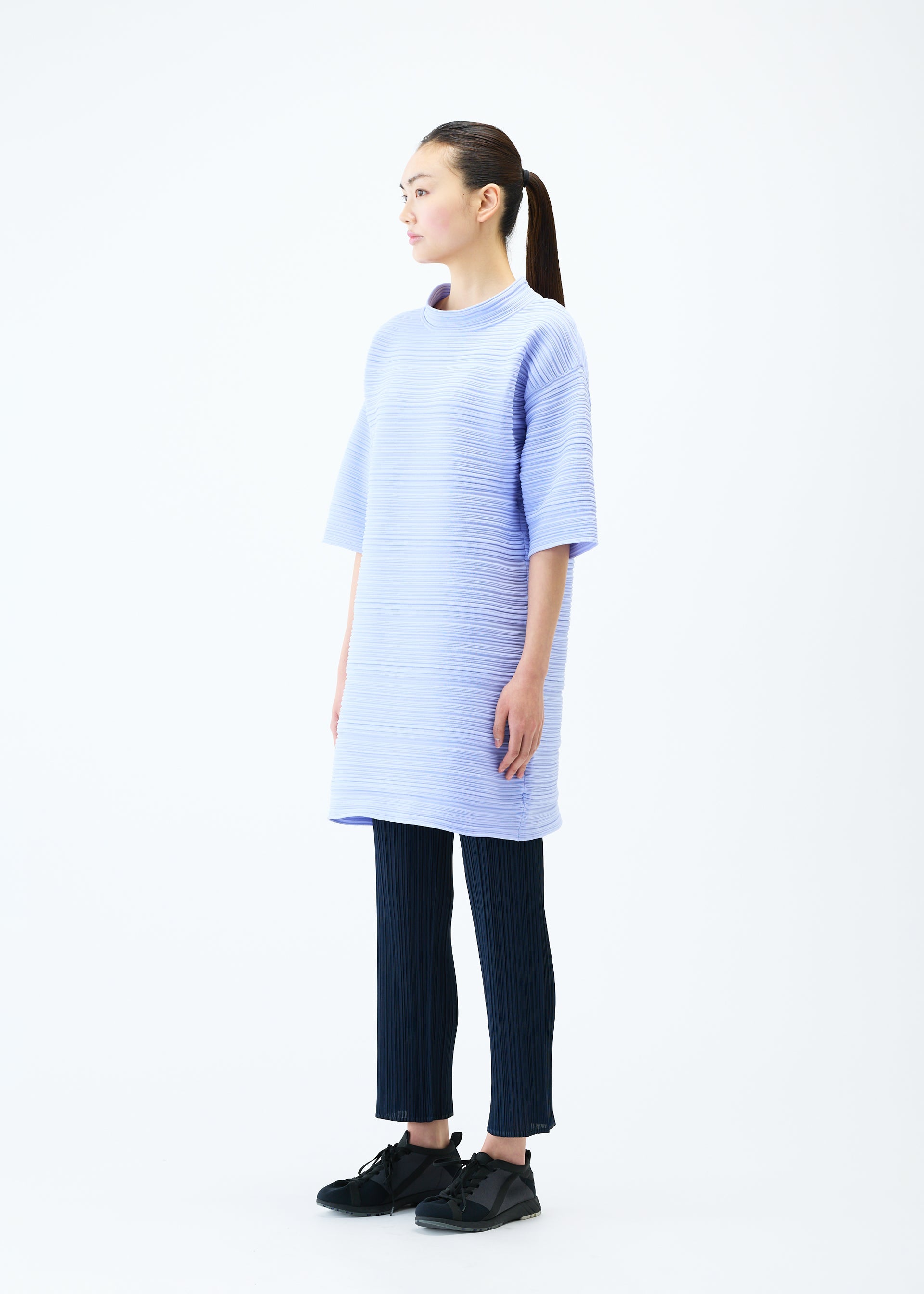 Zoomed view CREPE KNIT