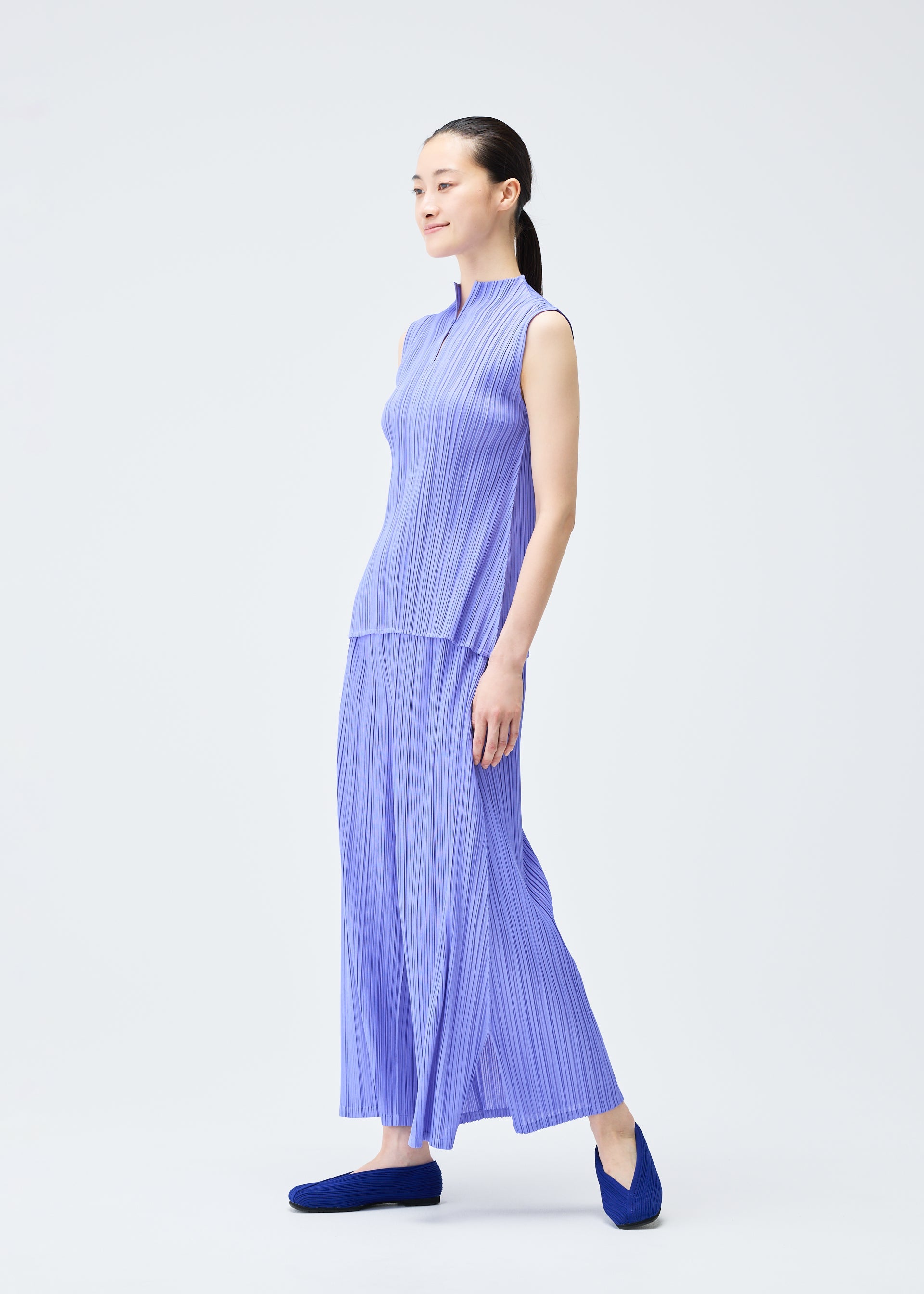 MELLOW PLEATS