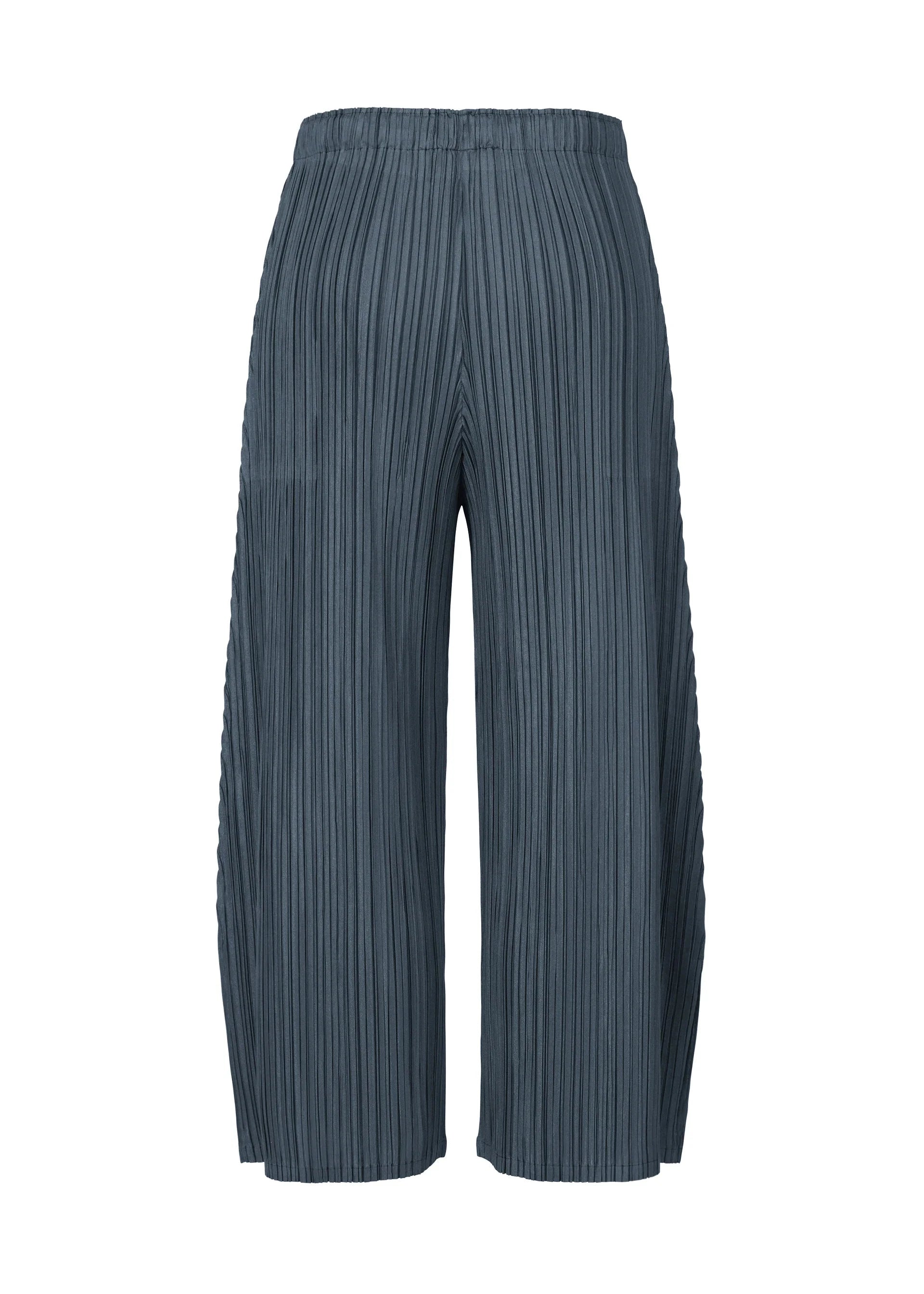 MELLOW PLEATS