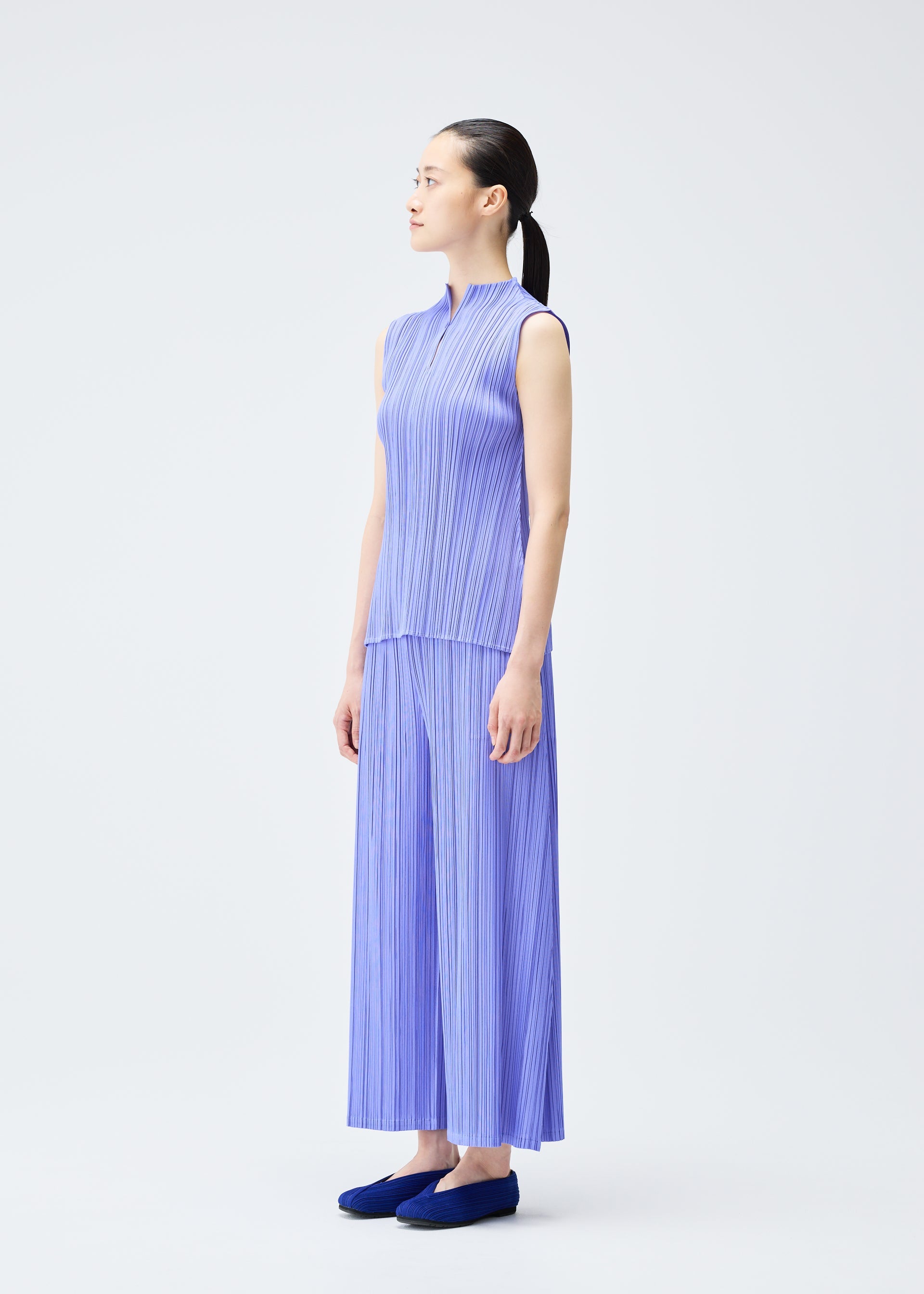 MELLOW PLEATS