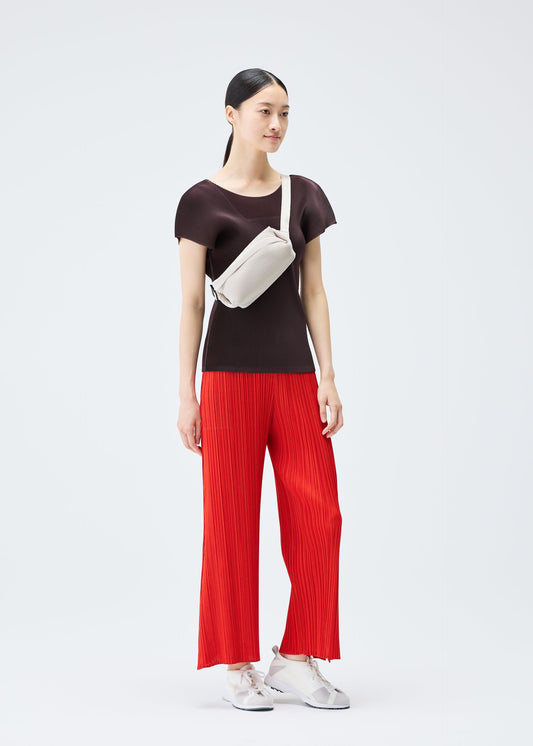 BIAS PLEATS WAISTBAG view 2