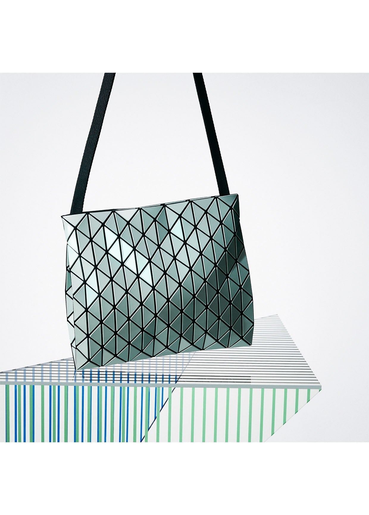 BAO BAO ISSEY MIYAKE LOOK 02