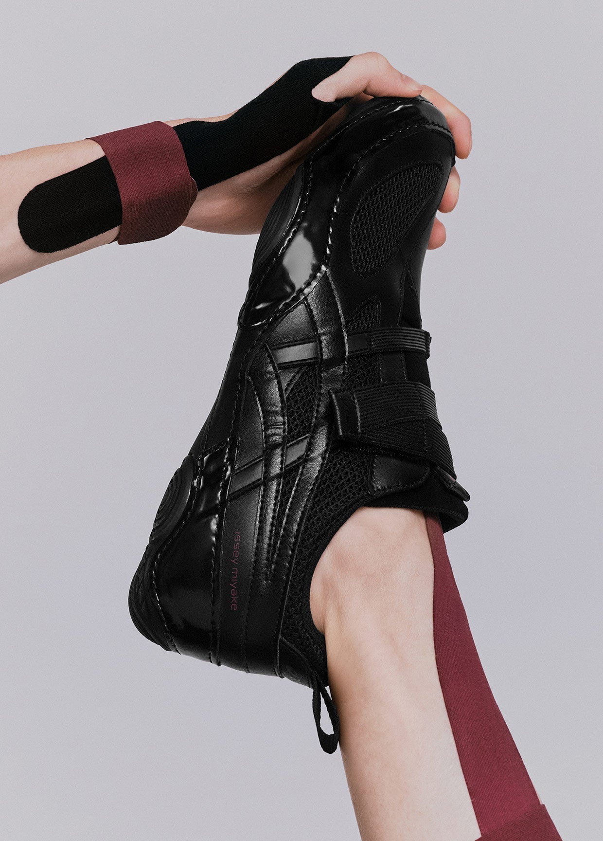 ISSEY MIYAKE FOOT LOOK 07