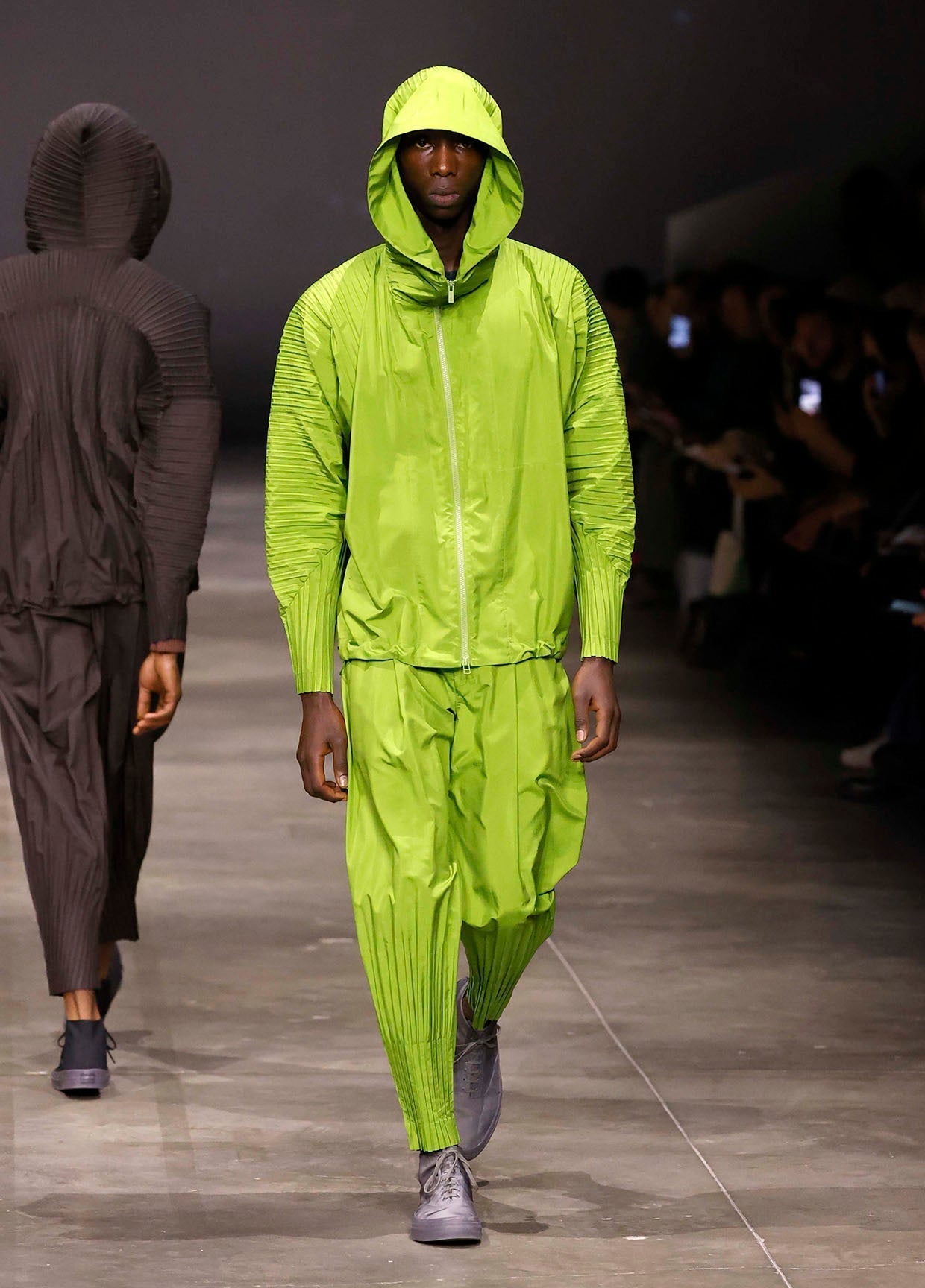 HOMME PLISSÉ ISSEY MIYAKE AUTUMN WINTER 2023/24 COLLECTIONS 21