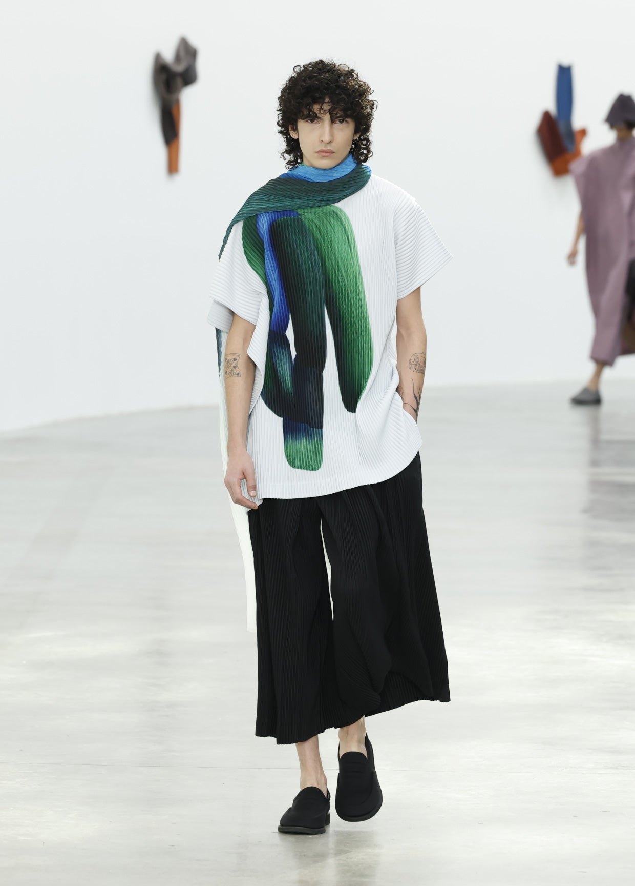 HOMME PLISSÉ ISSEY MIYAKE AUTUMN WINTER 2024/25 COLLECTIONS 15