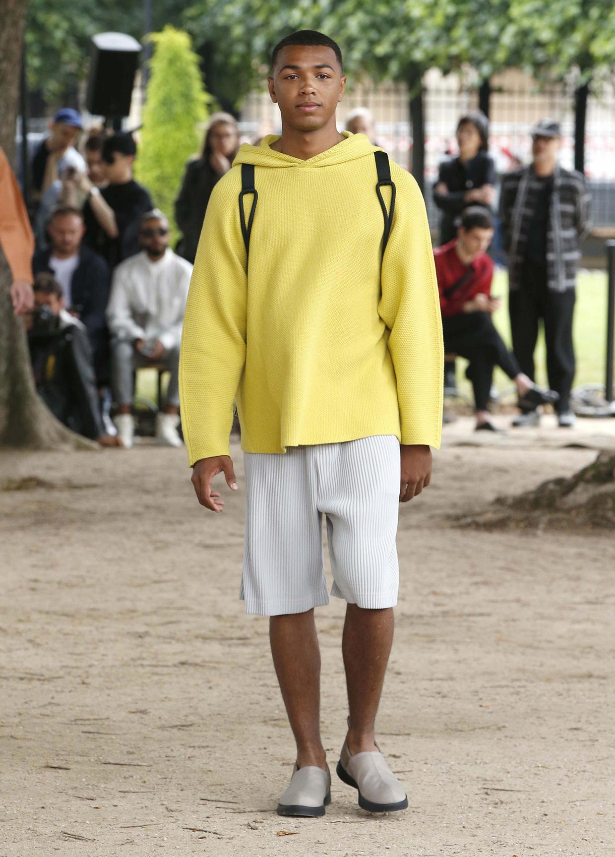 HOMME PLISSÉ ISSEY MIYAKE SPRING SUMMER 2020 COLLECTIONS 04