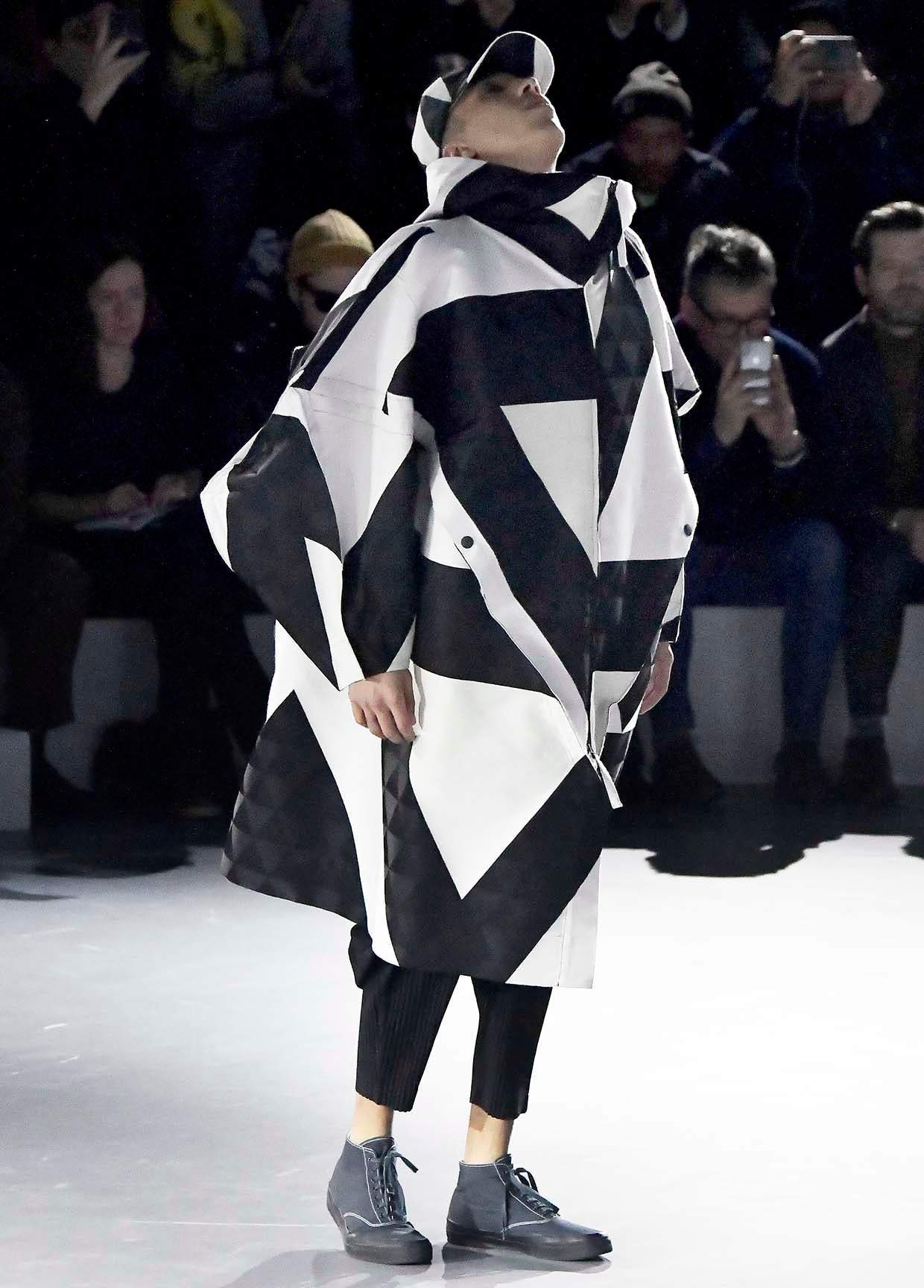 HOMME PLISSÉ ISSEY MIYAKE AUTUMN WINTER 20/21 COLLECTIONS14