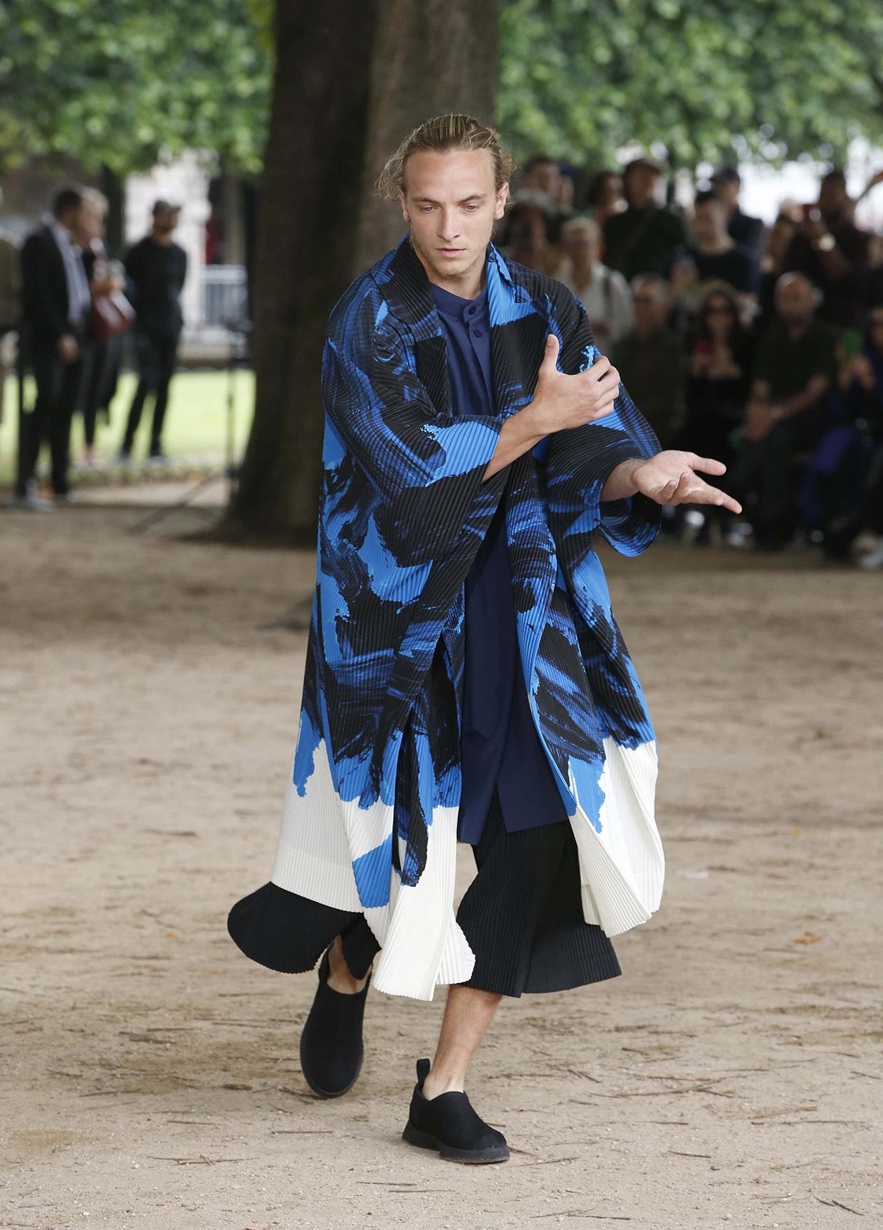 HOMME PLISSÉ ISSEY MIYAKE SPRING SUMMER 2020 COLLECTIONS 27