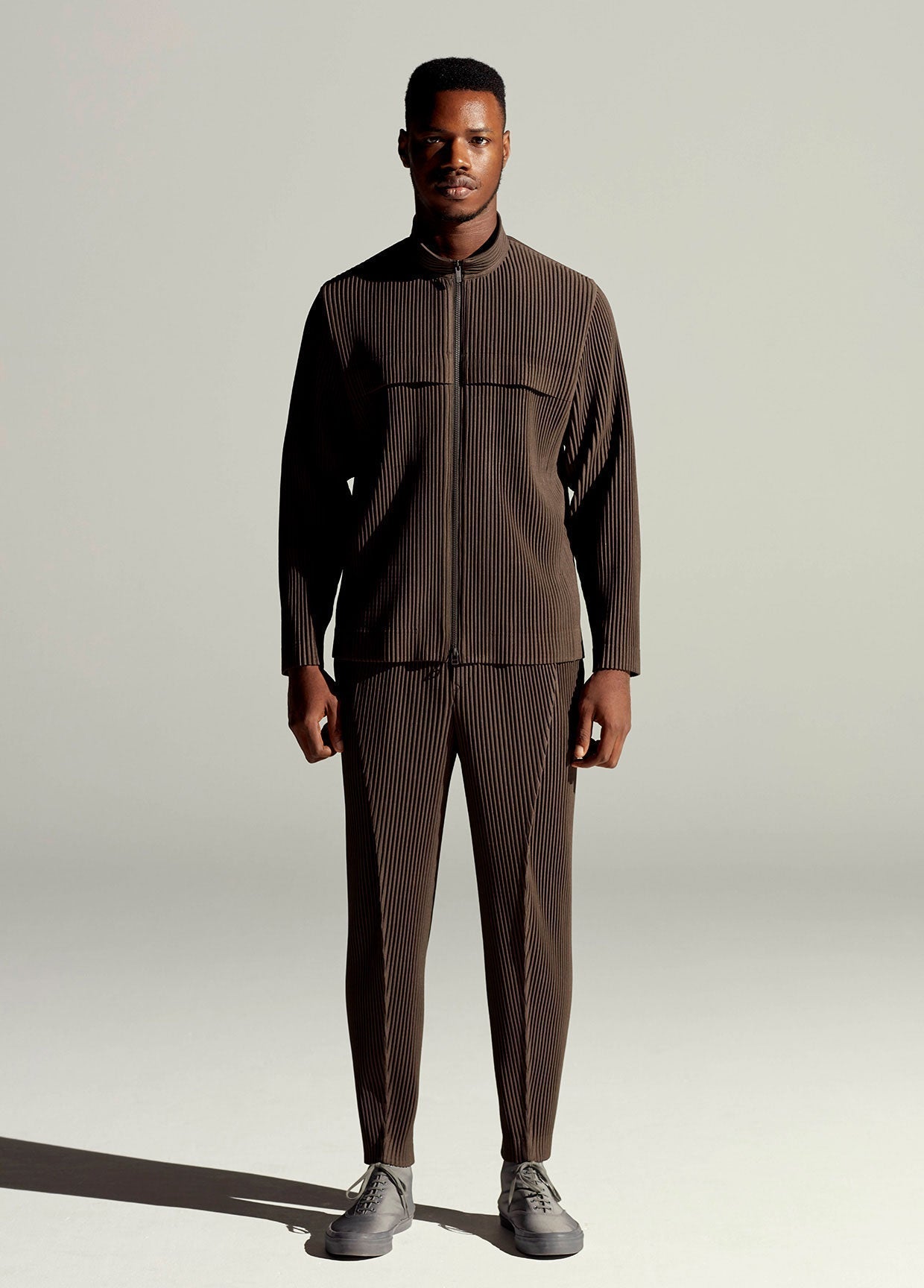 HOMME PLISSÉ ISSEY MIYAKE SPRING SUMMER 2022 COLLECTIONS01