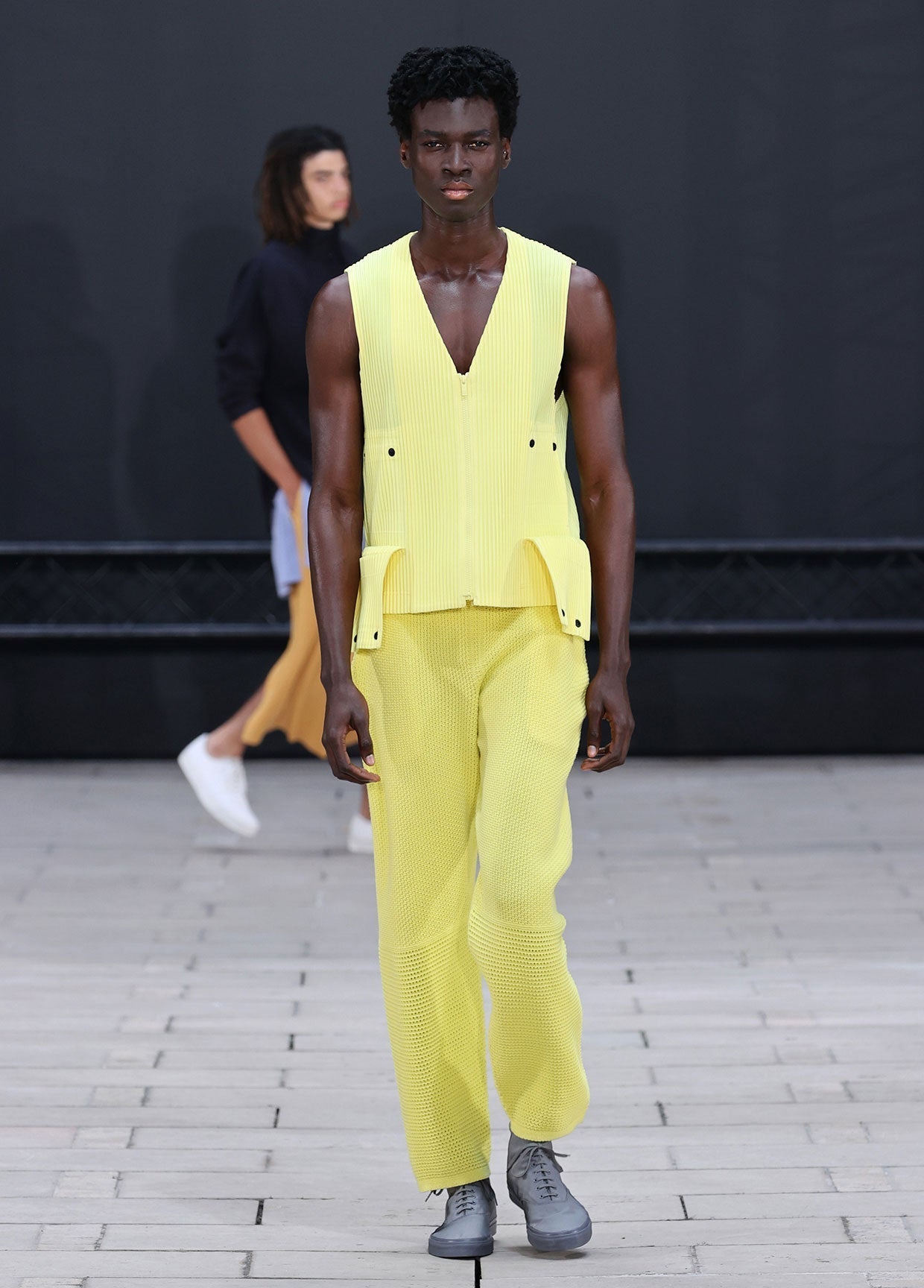 HOMME PLISSÉ ISSEY MIYAKE SPRING SUMMER 2023 COLLECTIONS06