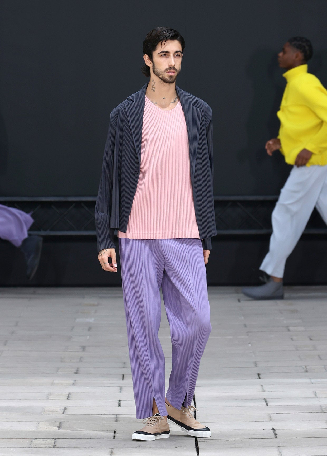 HOMME PLISSÉ ISSEY MIYAKE SPRING SUMMER 2023 COLLECTIONS26