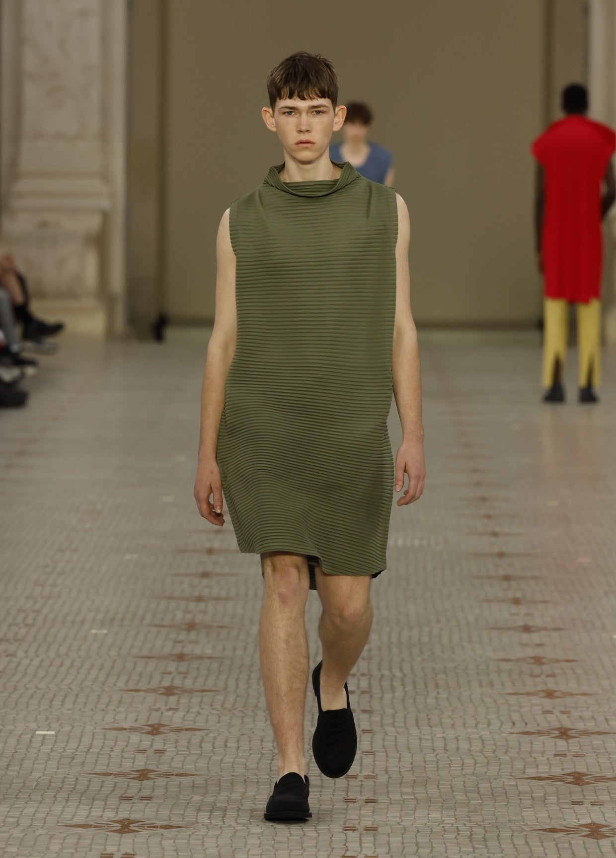 HOMME PLISSÉ ISSEY MIYAKE SPRING SUMMER 2024 COLLECTIONS 07