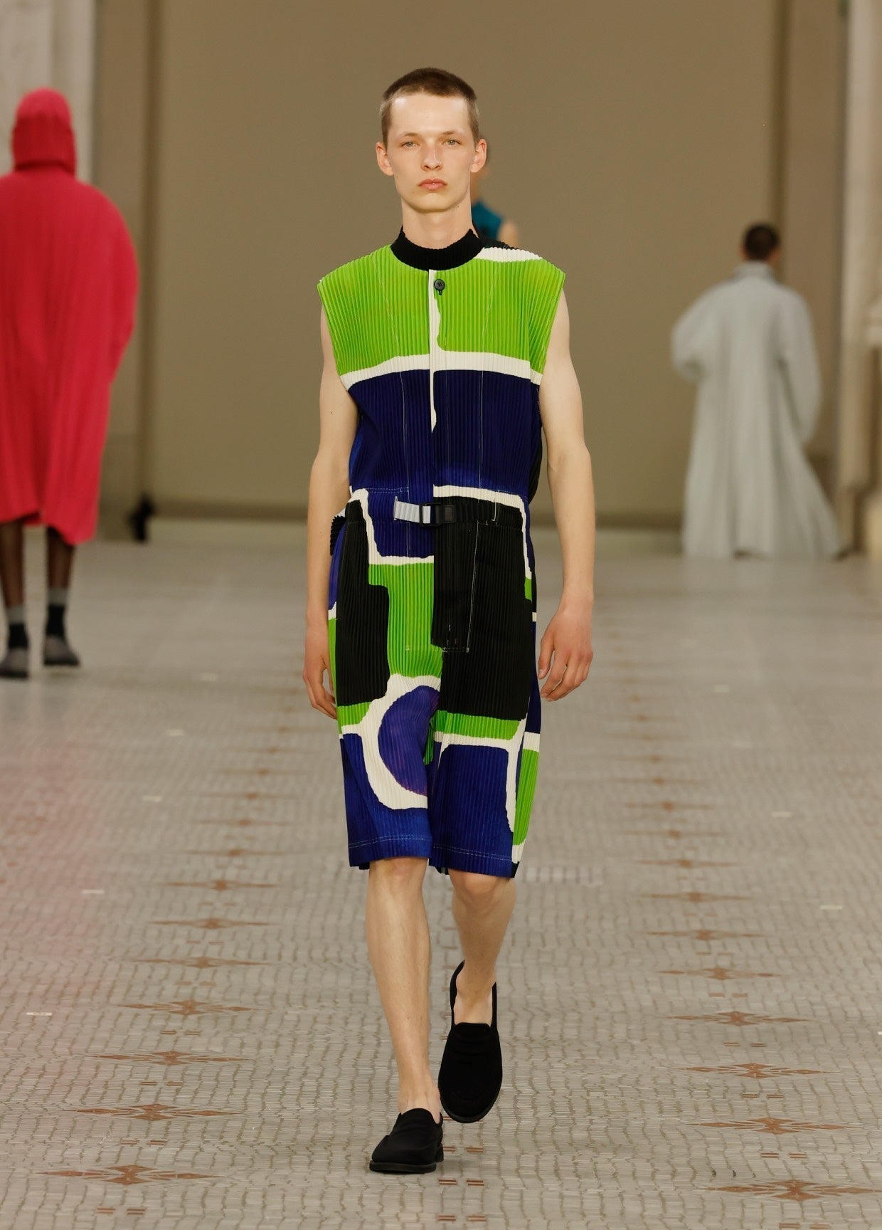 HOMME PLISSÉ ISSEY MIYAKE SPRING SUMMER 2024 COLLECTIONS 30