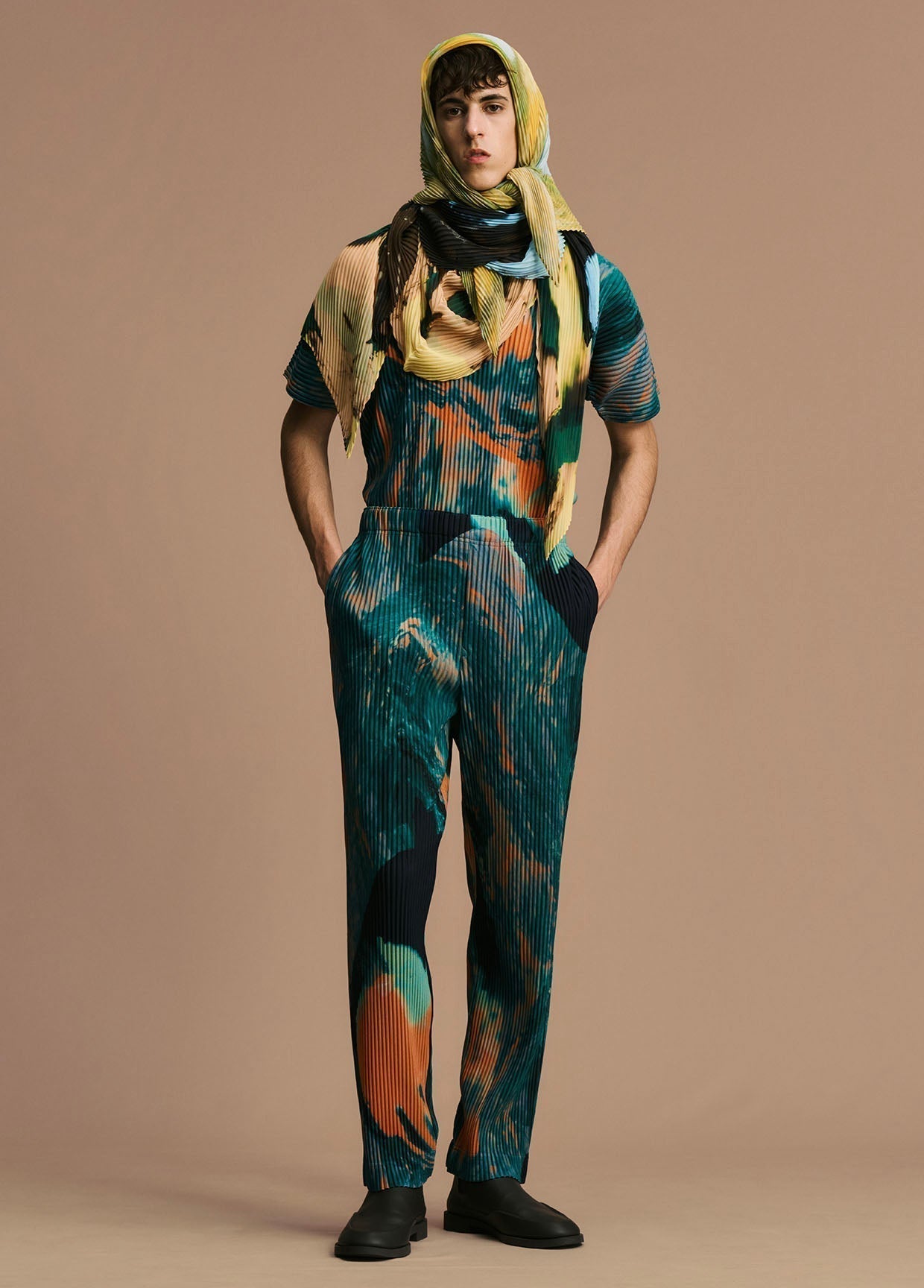 HOMME PLISSÉ ISSEY MIYAKE LOOK 02