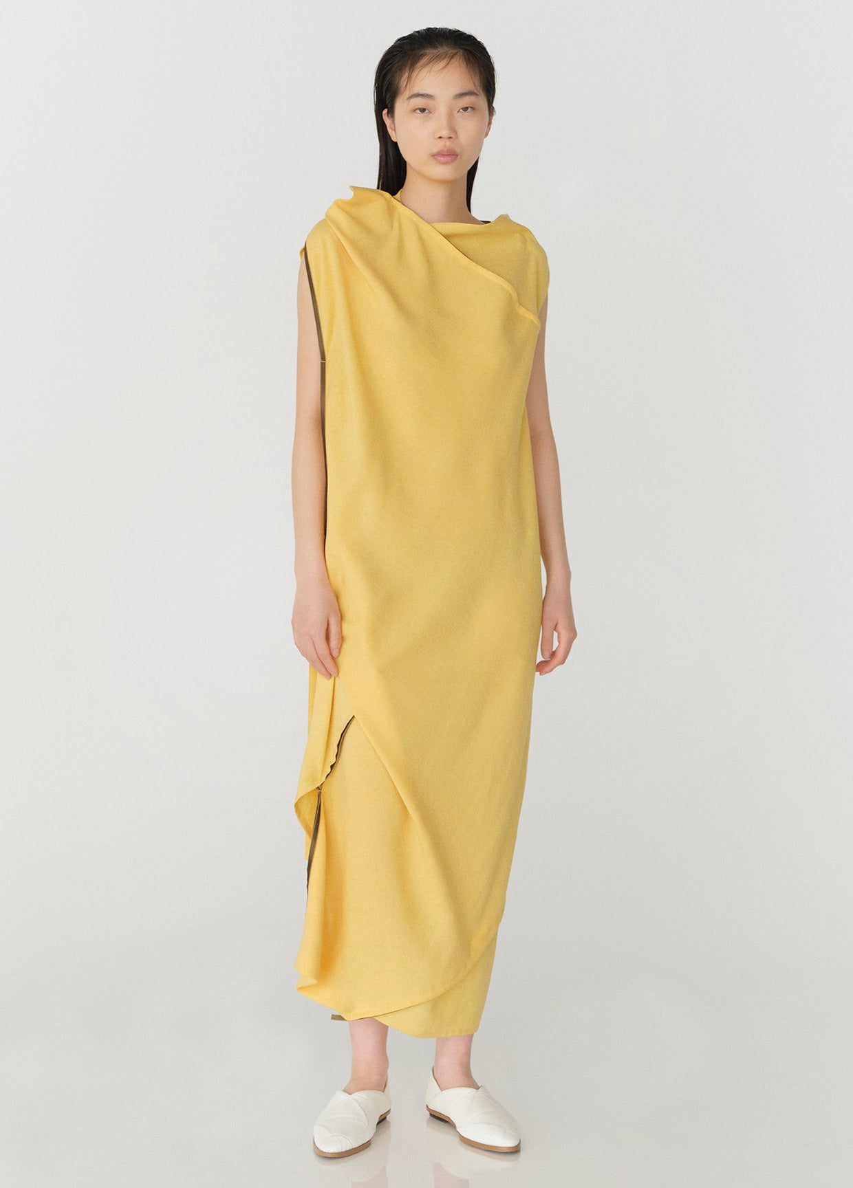 137 5. ISSEY MIYAKE LOOK 12