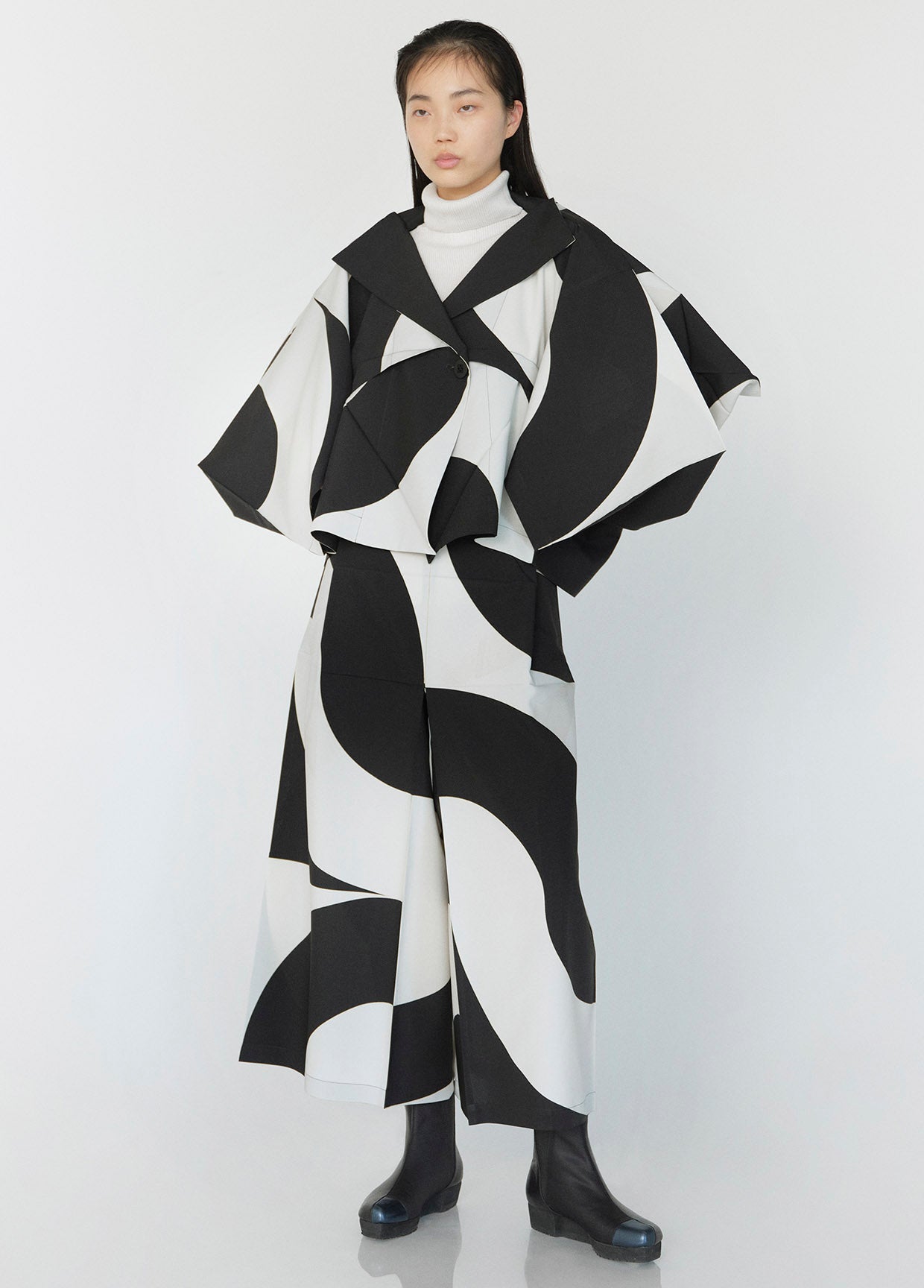 132 5. ISSEY MIYAKE LOOK 30