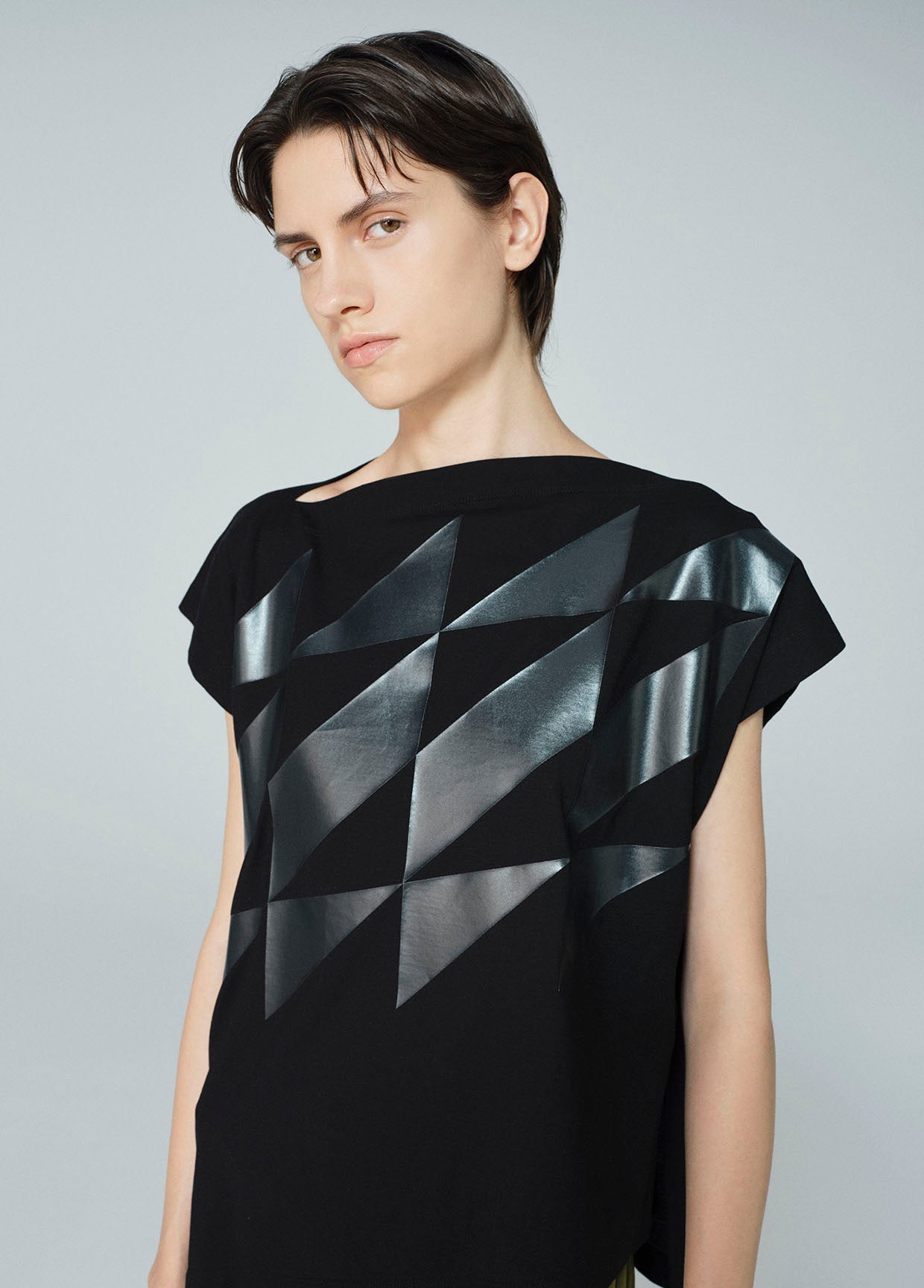 132 5. ISSEY MIYAKE LOOK 13