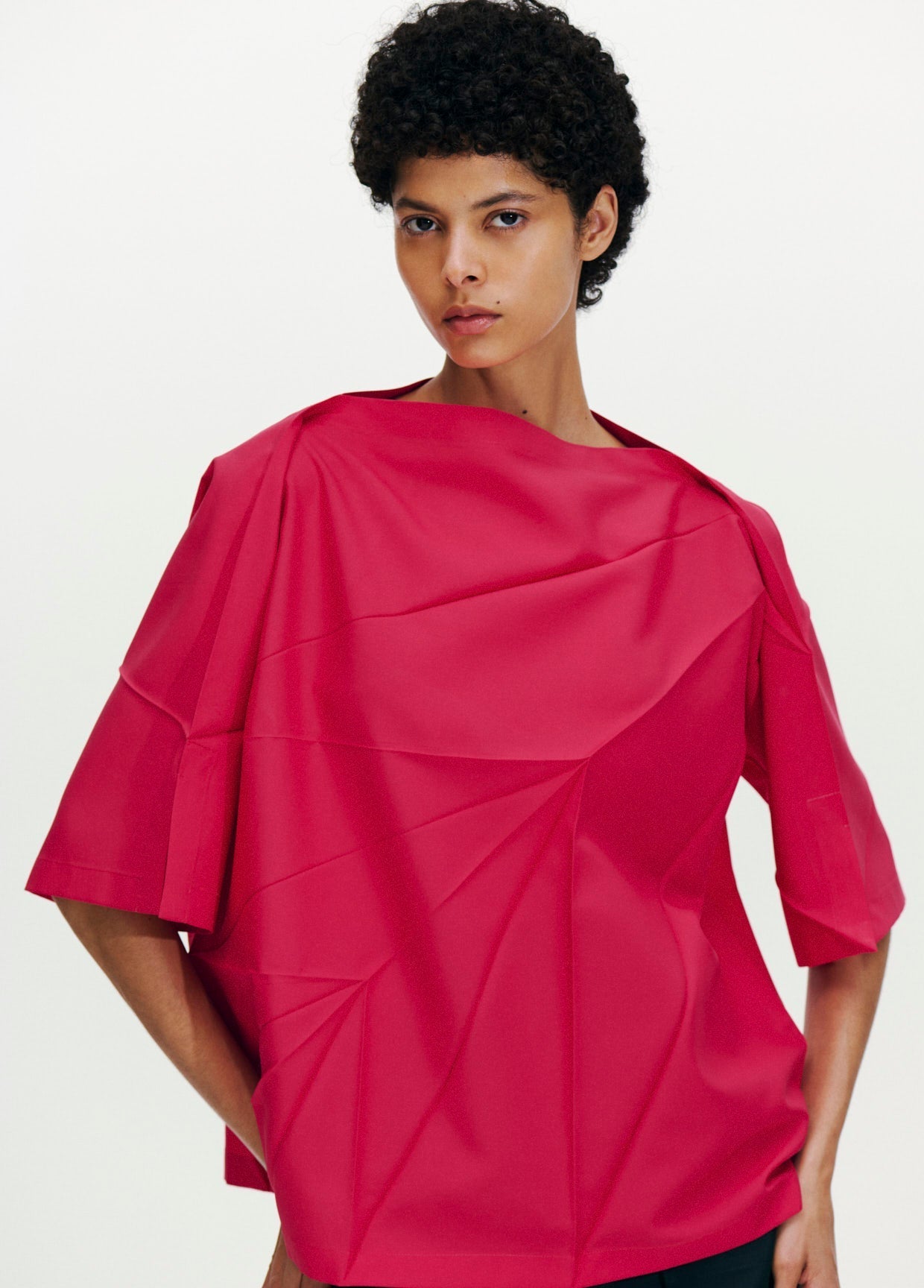 132 5. ISSEY MIYAKE LOOK 27