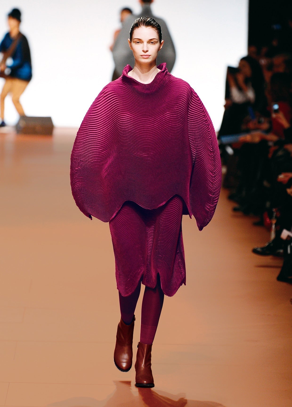 ISSEY MIYAKE AUTUMN WINTER 2014 COLLECTIONS 28