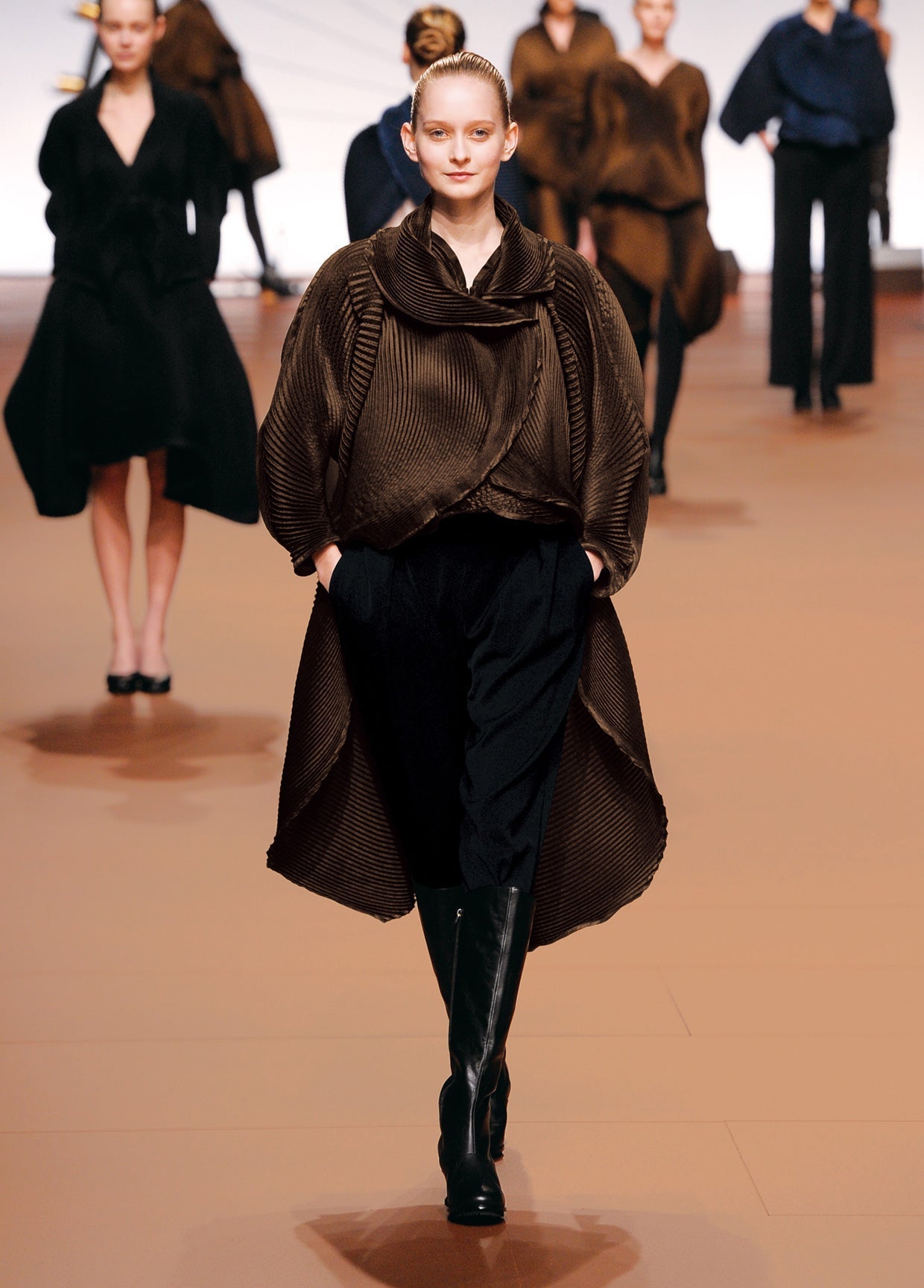 ISSEY MIYAKE AUTUMN WINTER 2014 COLLECTIONS 39