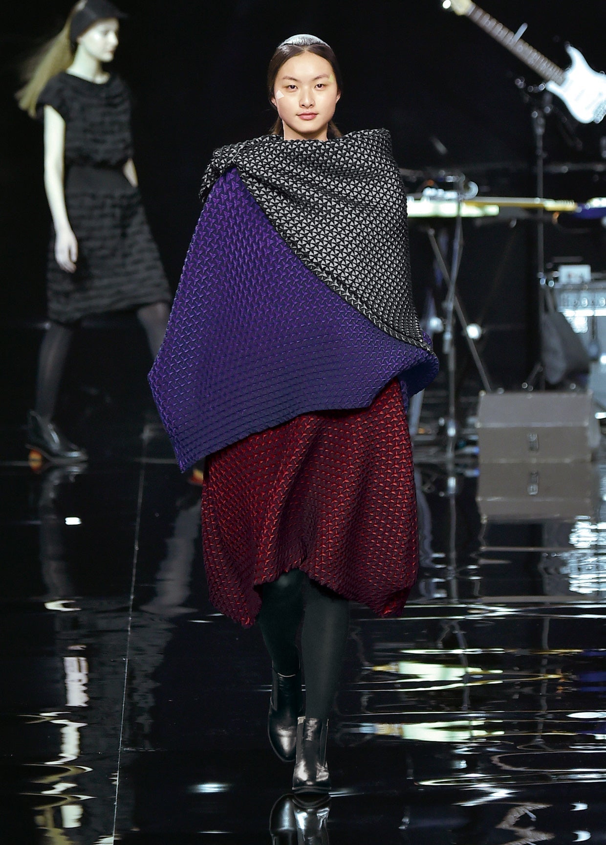 ISSEY MIYAKE AUTUMN WINTER 2015 COLLECTIONS09