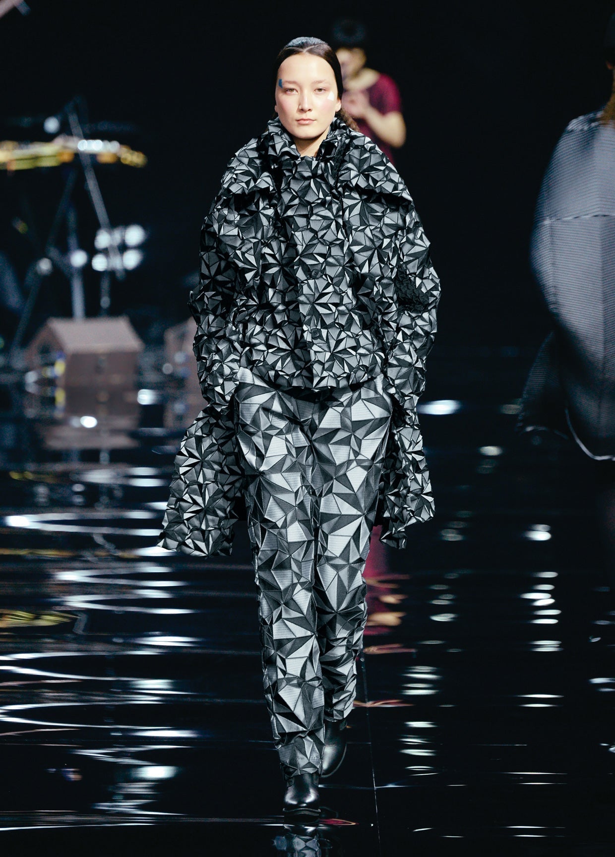 ISSEY MIYAKE AUTUMN WINTER 2015 COLLECTIONS27