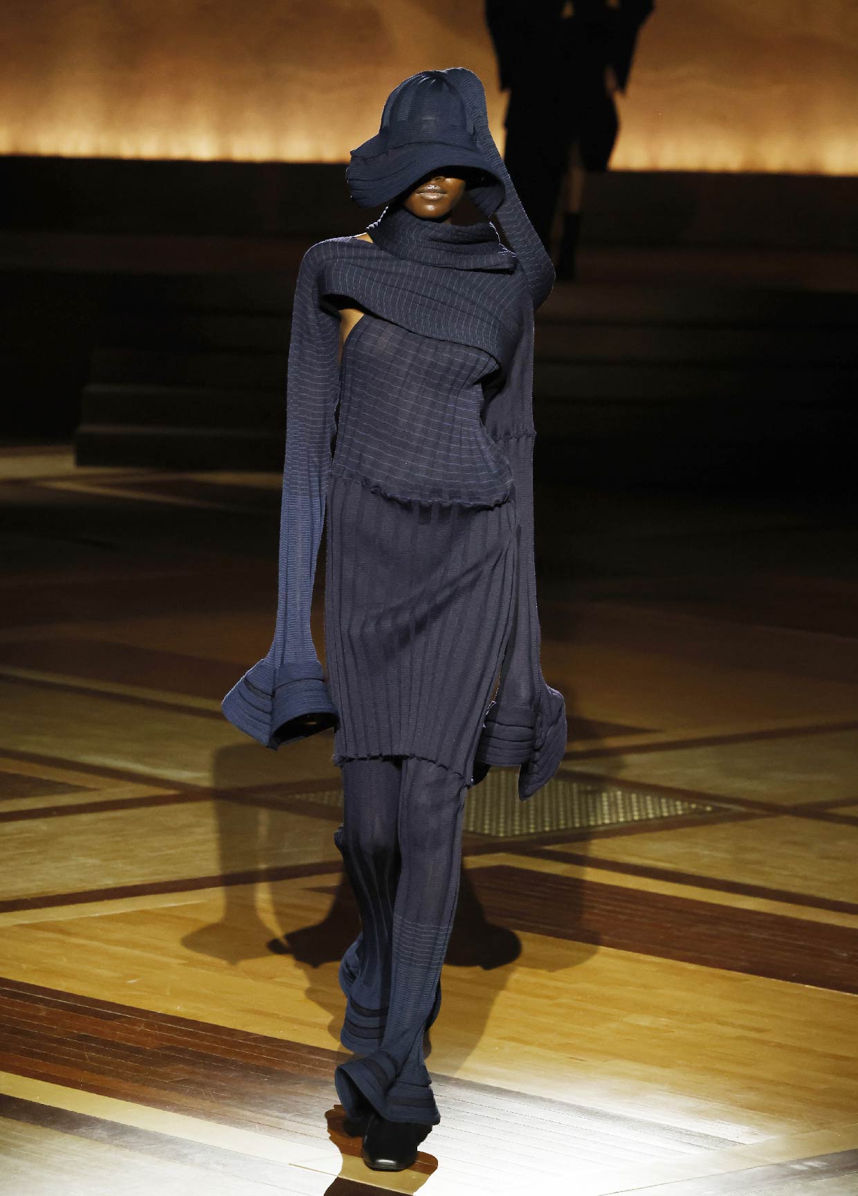 ISSEY MIYAKE AUTUMN WINTER 2024/25 COLLECTIONS 03