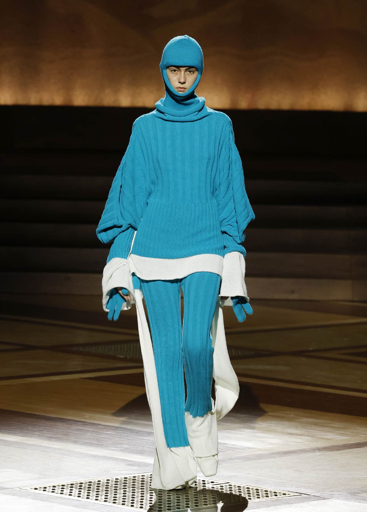 ISSEY MIYAKE AUTUMN WINTER 2024/25 COLLECTIONS 13